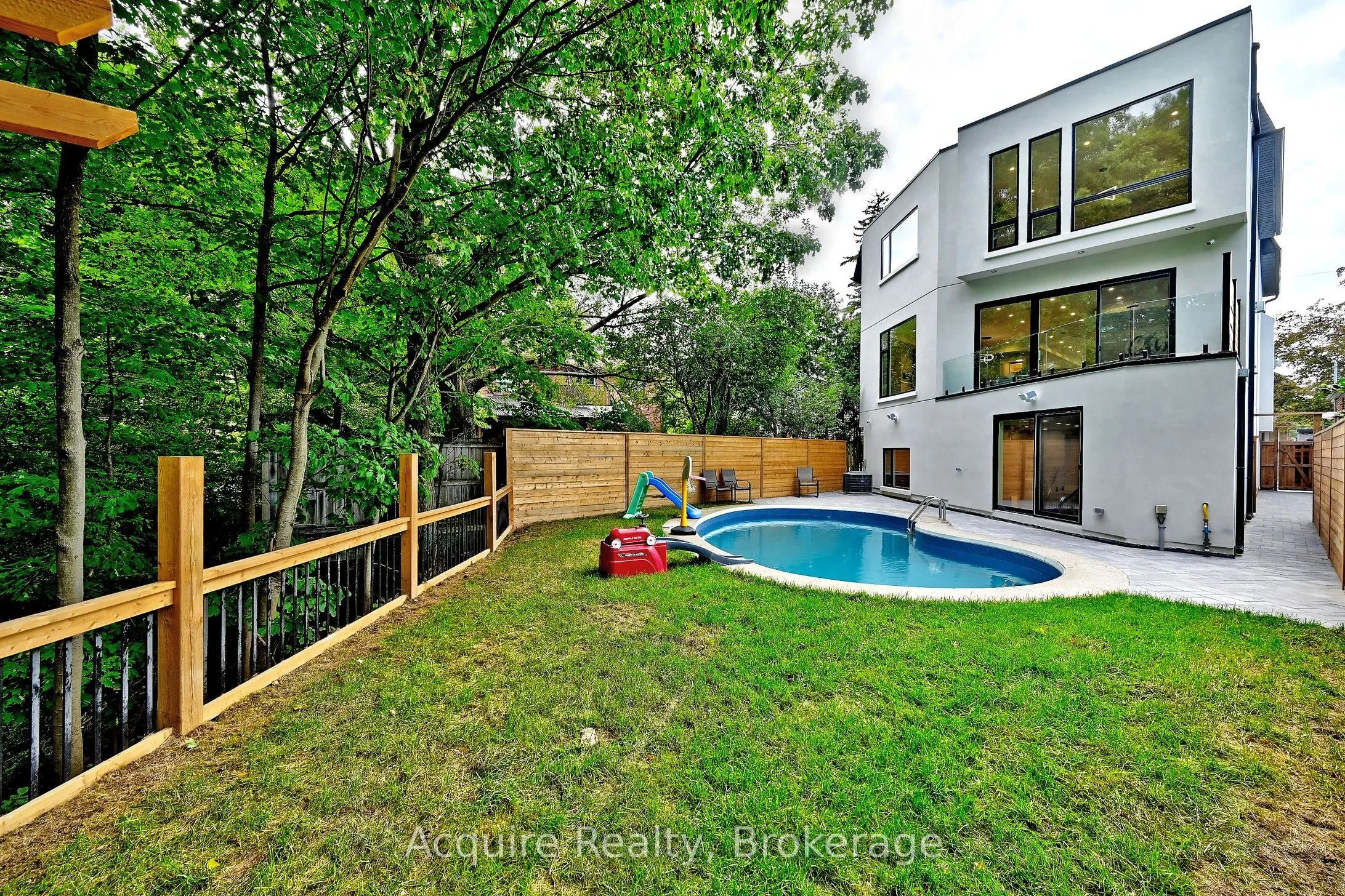 7 Doris Drive