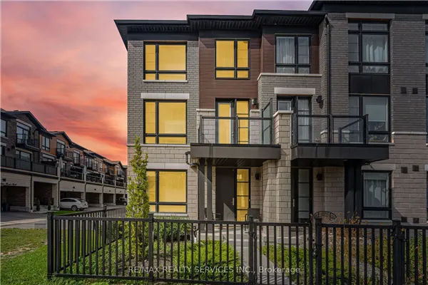 274 Carnwith Drive E
