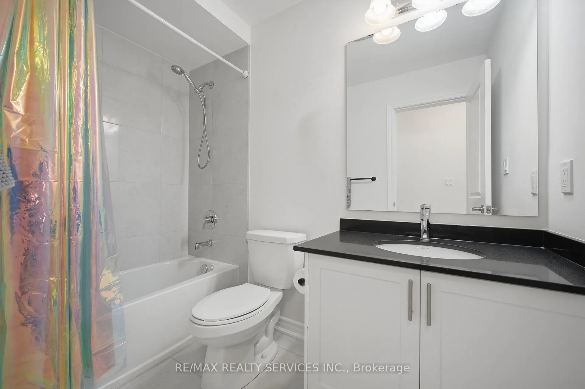 274 Carnwith Drive E