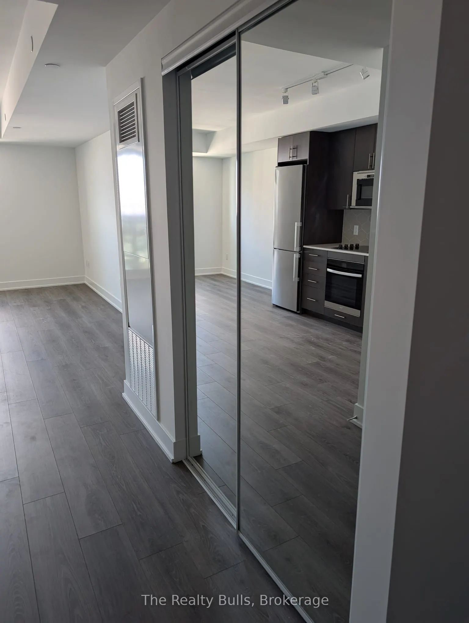 2545 Simcoe Street #2009
