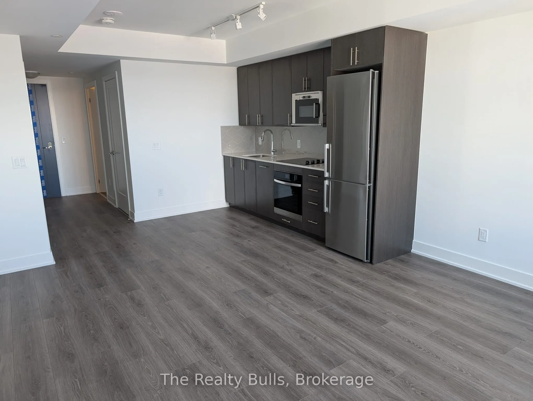 2545 Simcoe Street #2009
