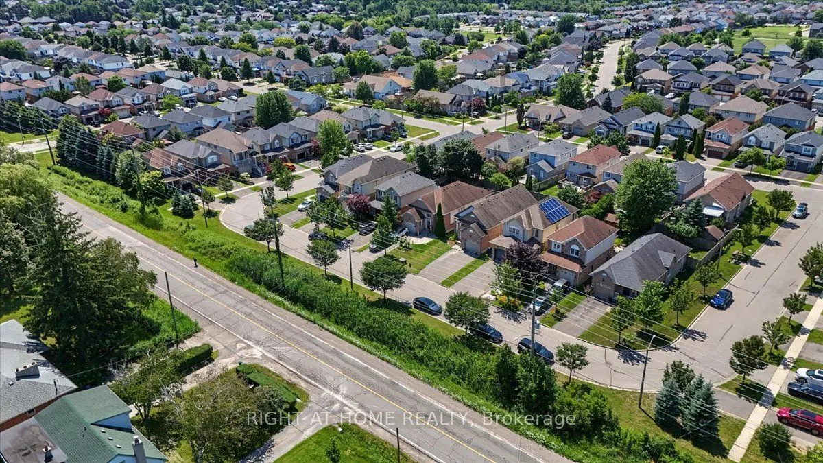 1350 Wadebridge Crescent