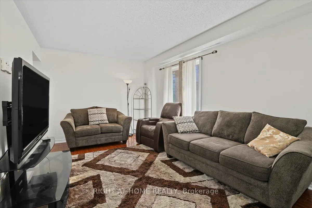 1350 Wadebridge Crescent