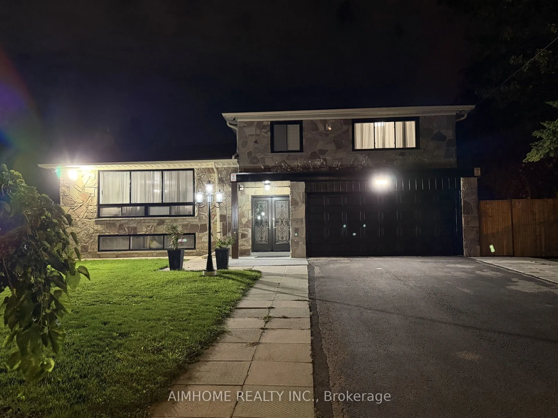 166 Guildwood Parkway