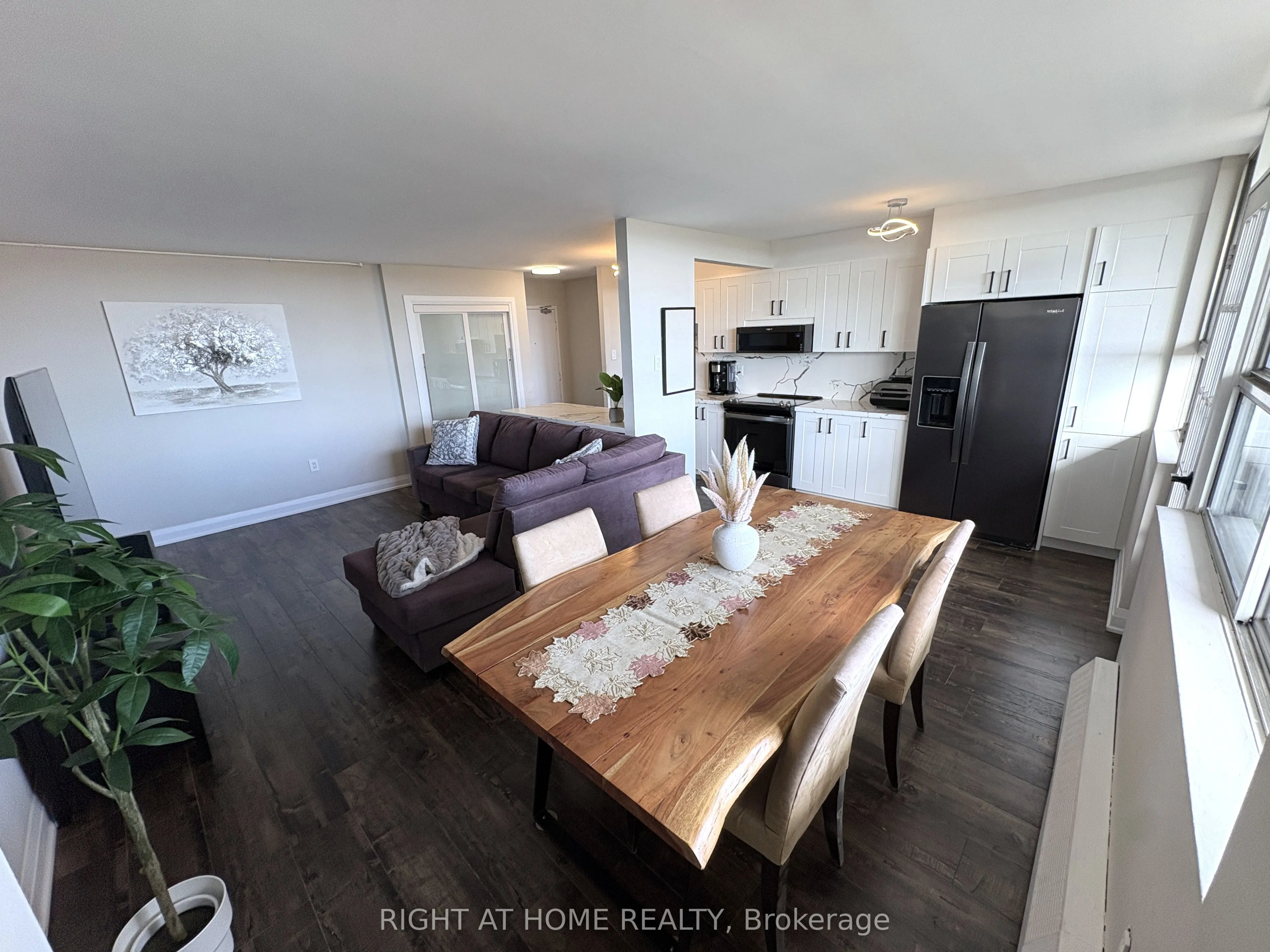 1950 Kennedy Road #711