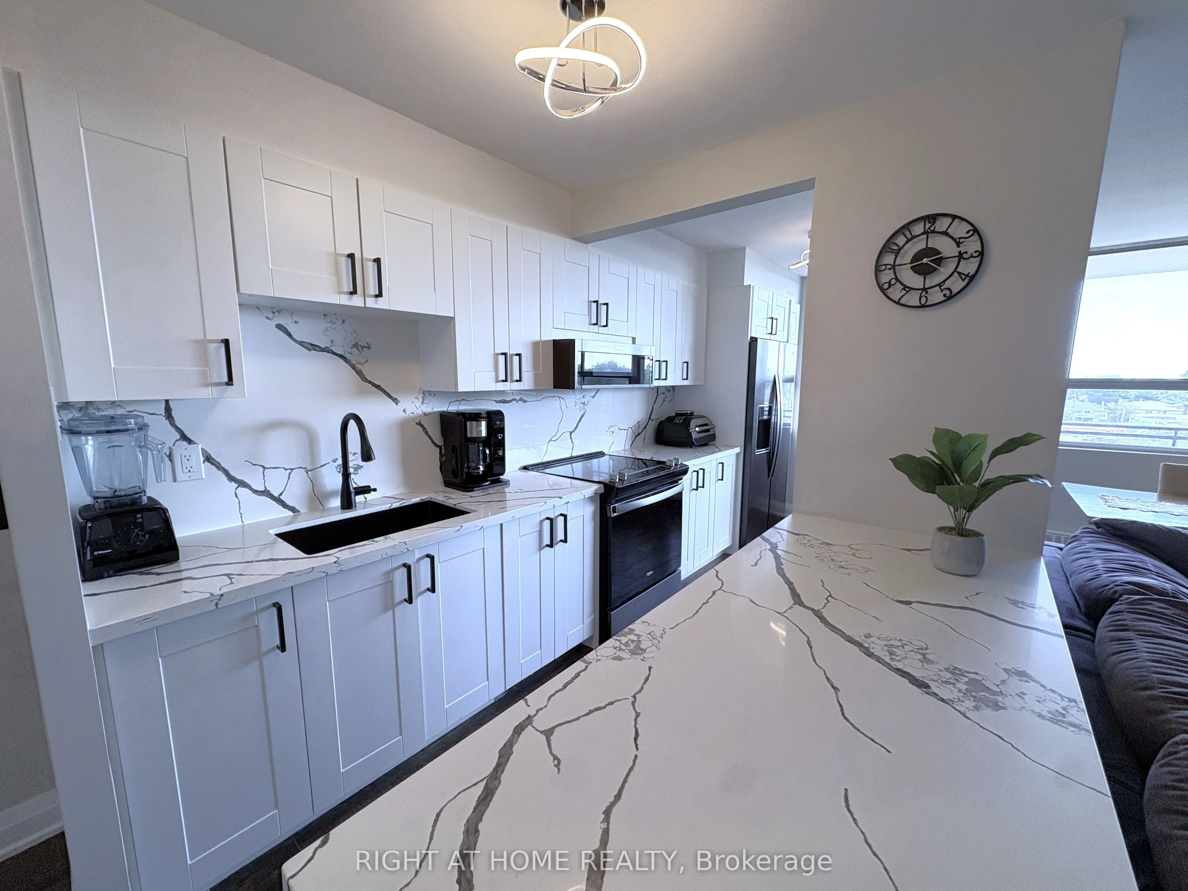 1950 Kennedy Road #711