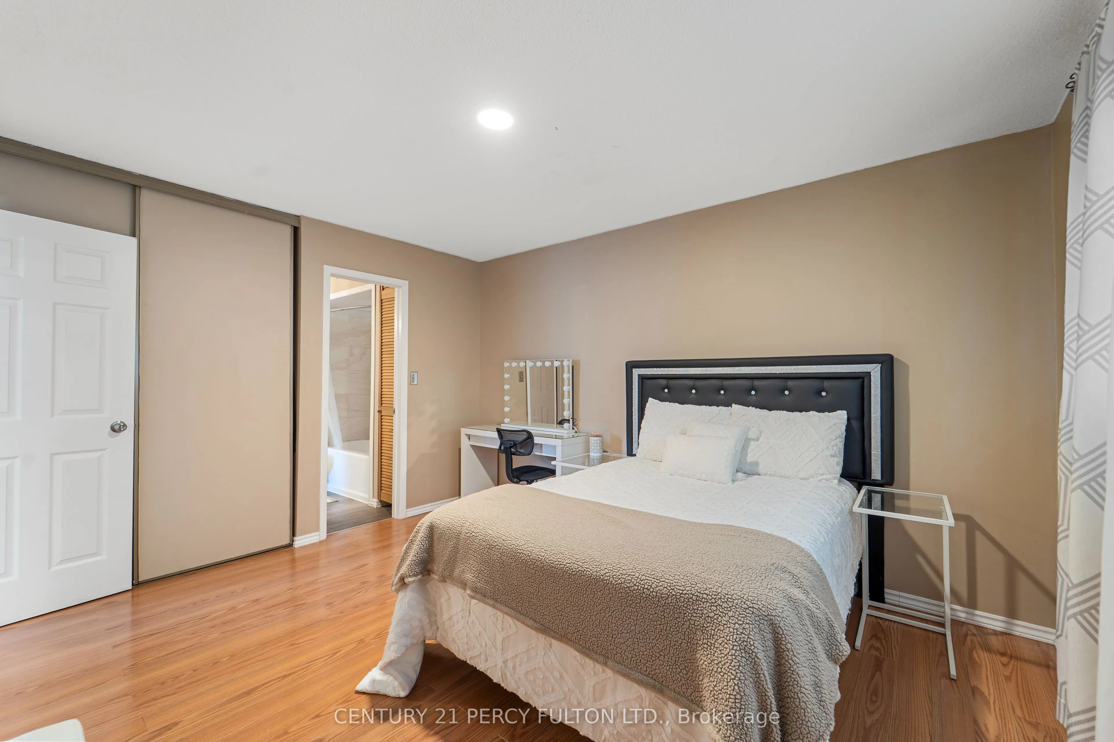 98 Doreen Crescent