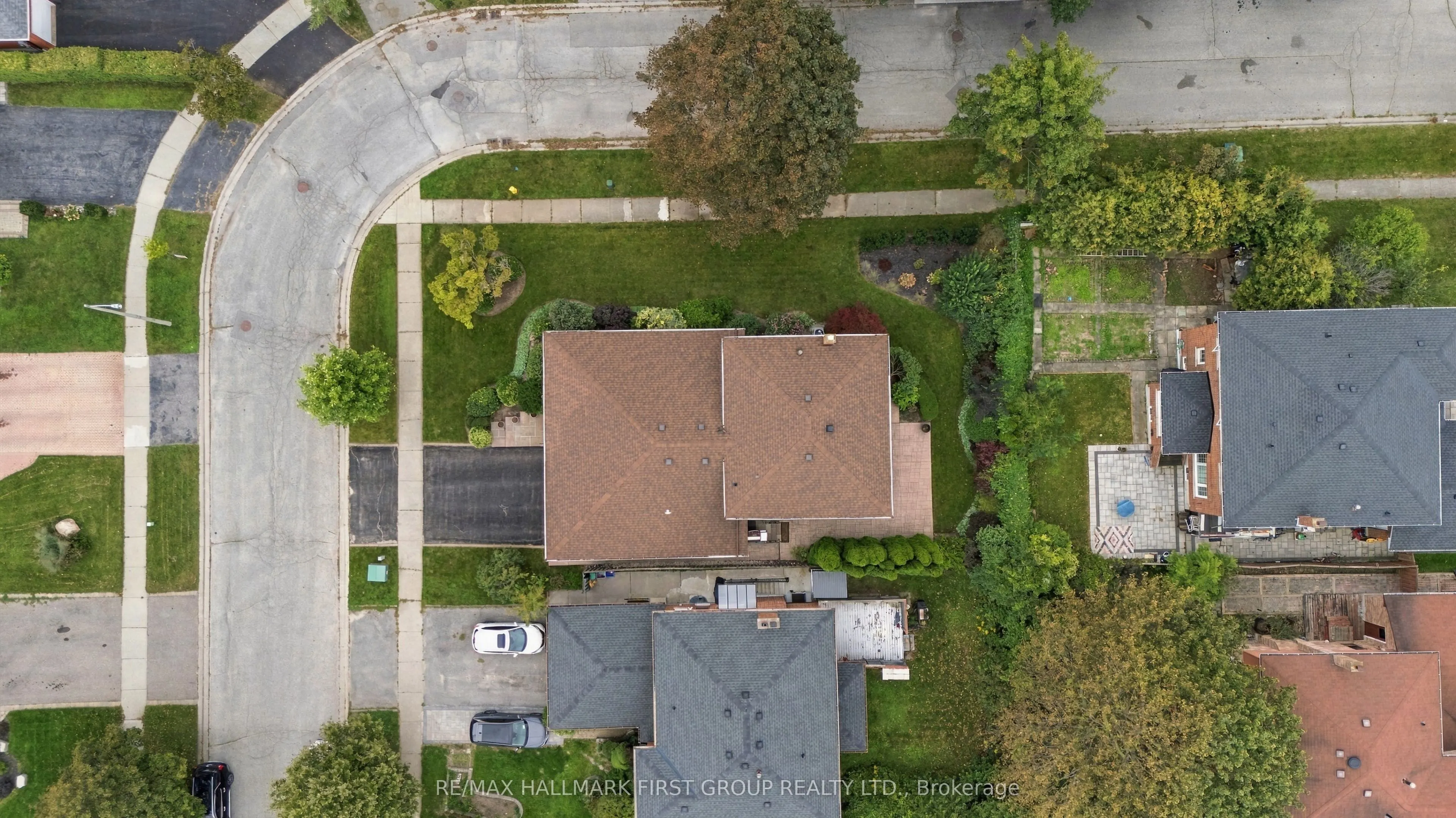 520 McLeod Crescent