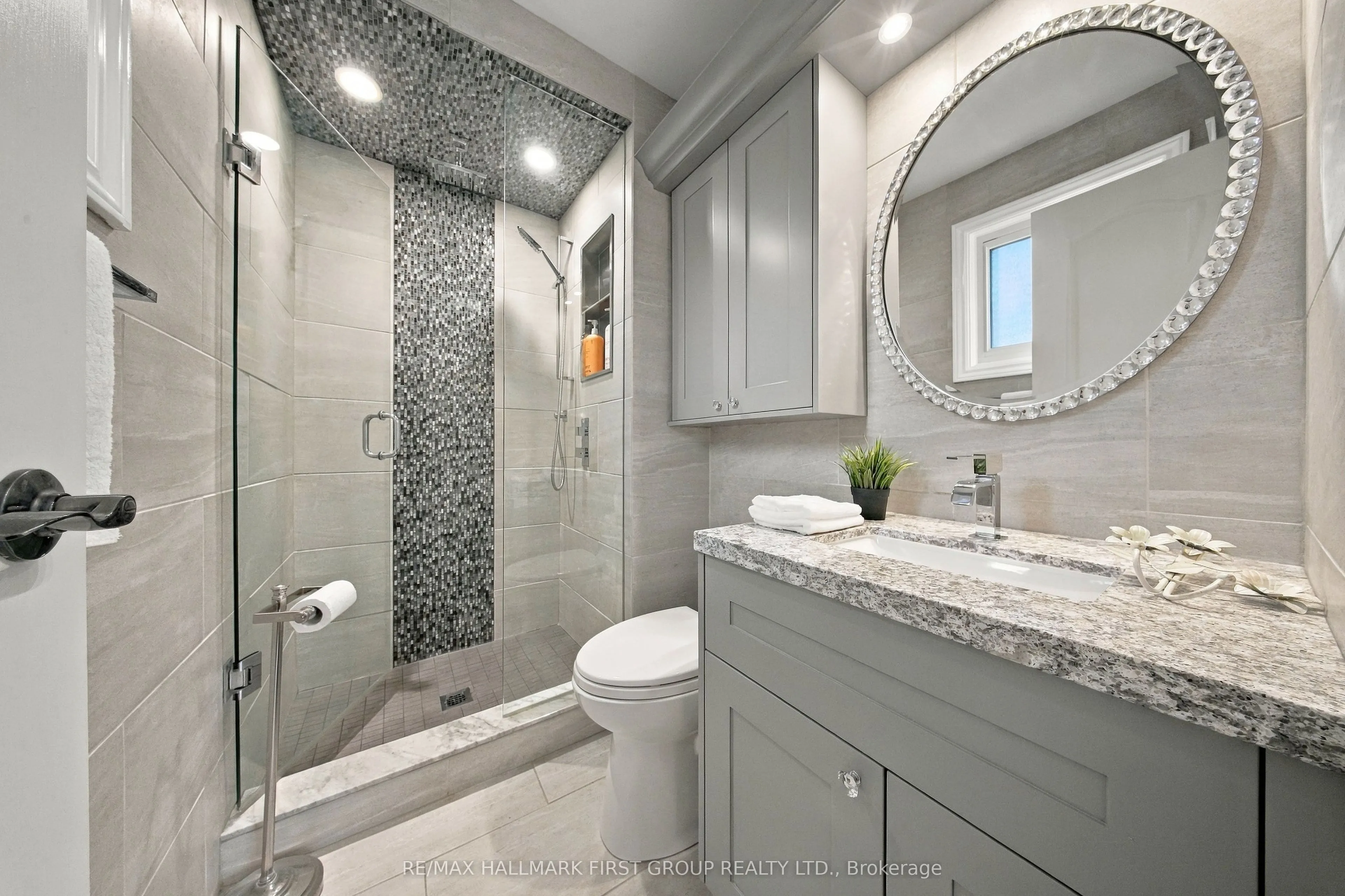 520 McLeod Crescent