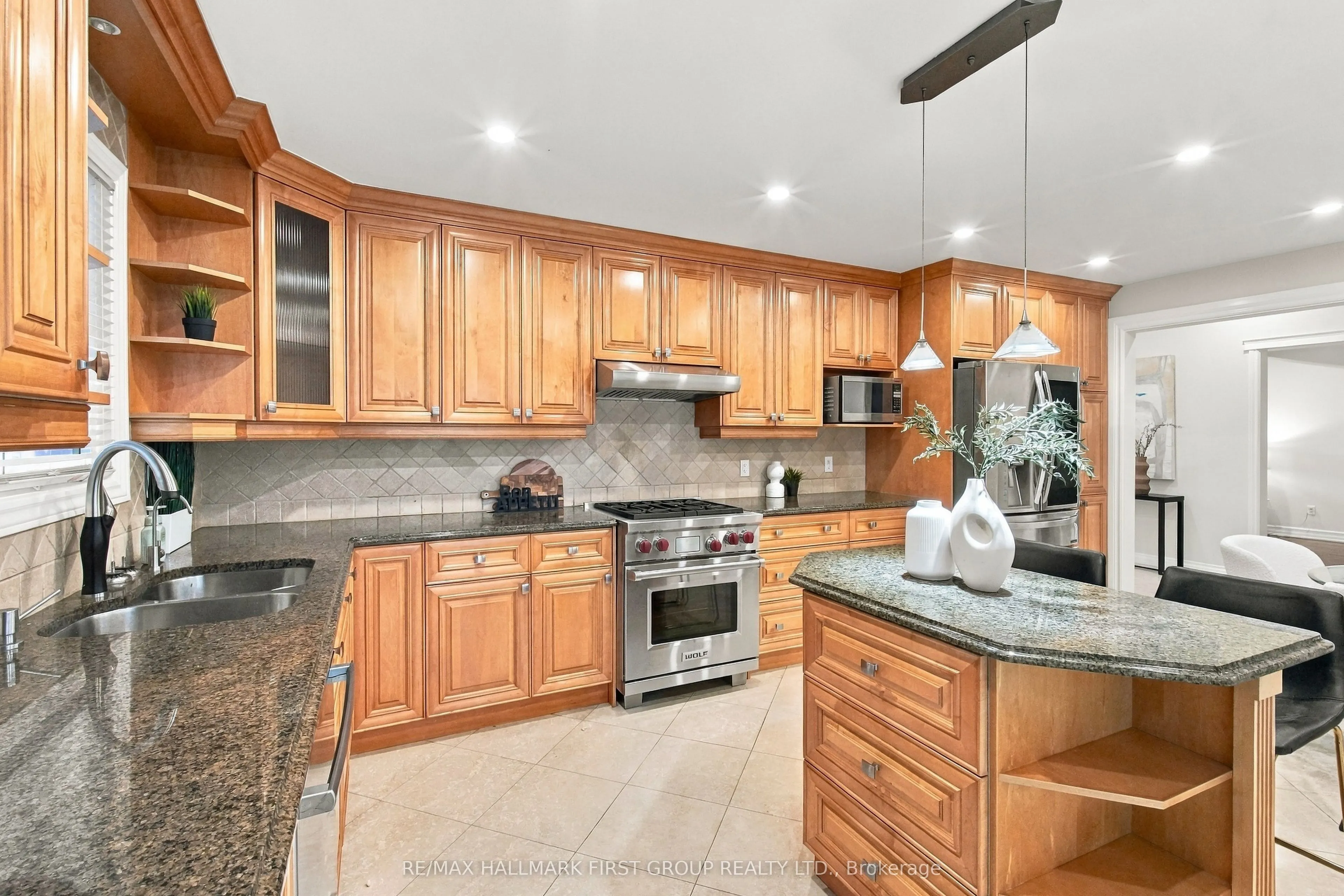 520 McLeod Crescent