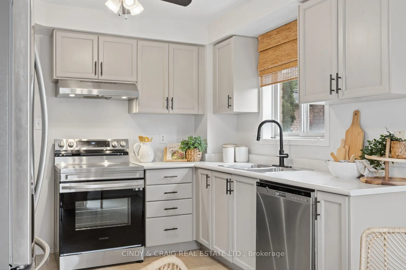 1550 Fieldgate Drive