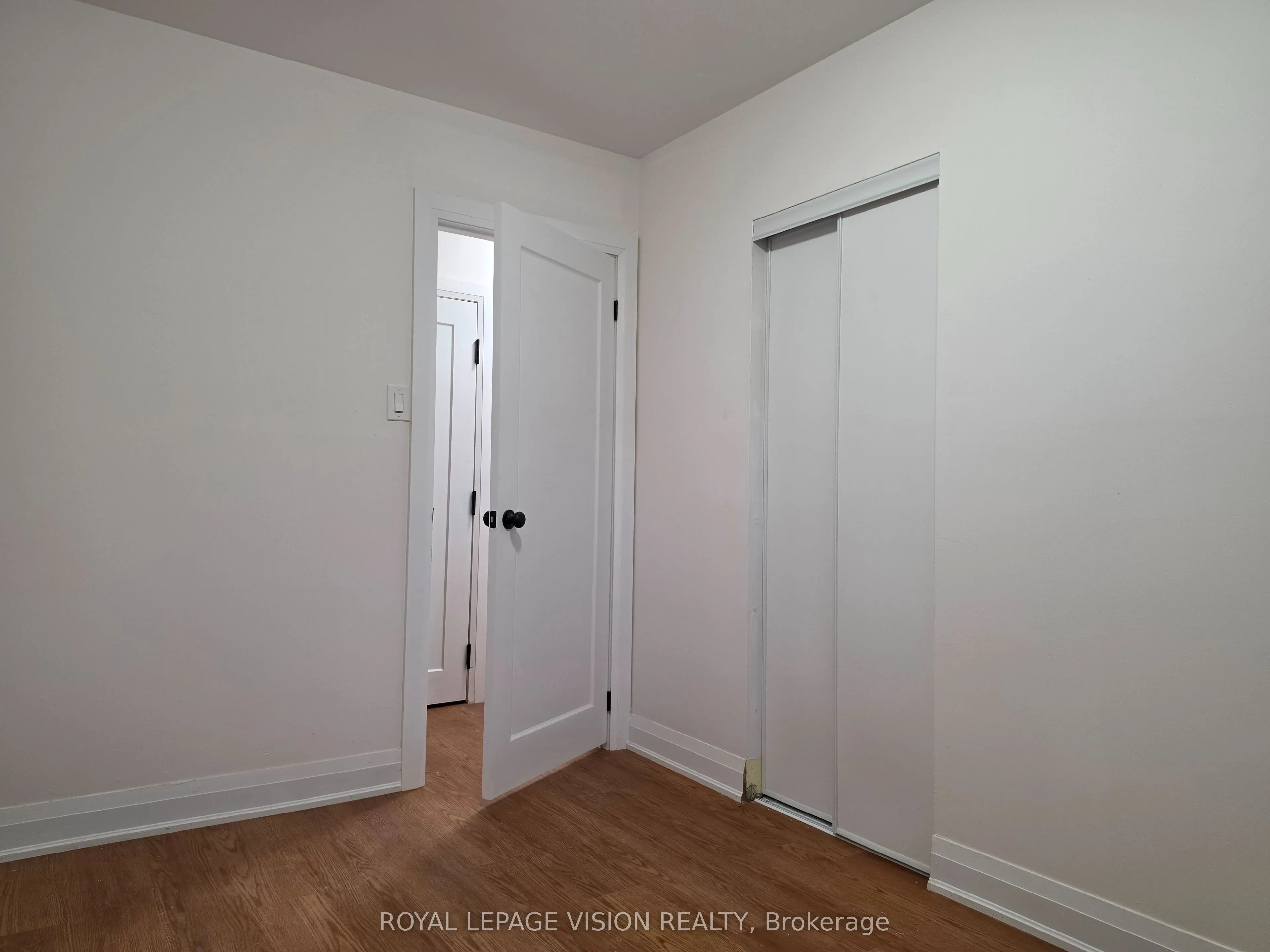 706 Leaside Street #Upper