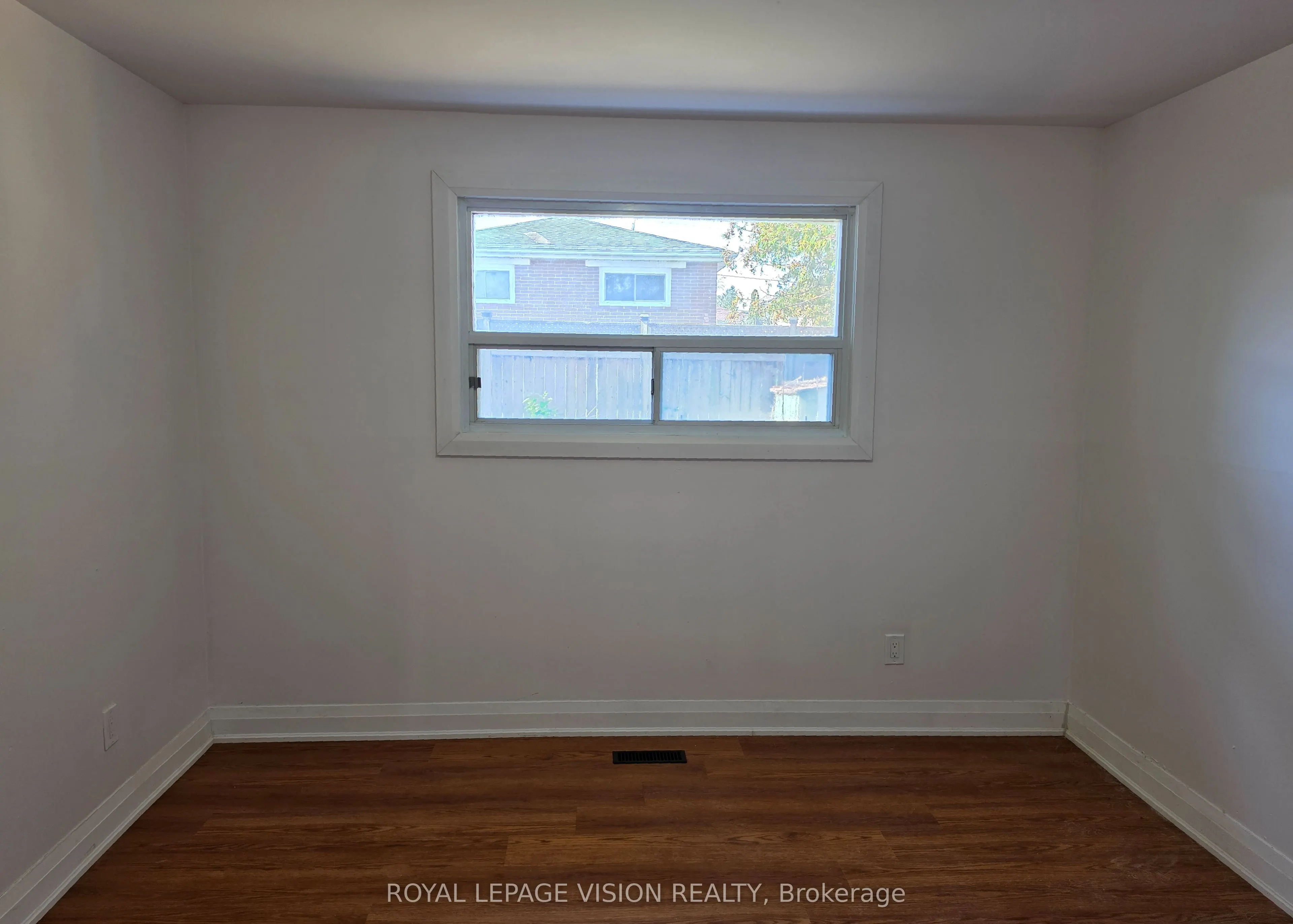 706 Leaside Street #Upper