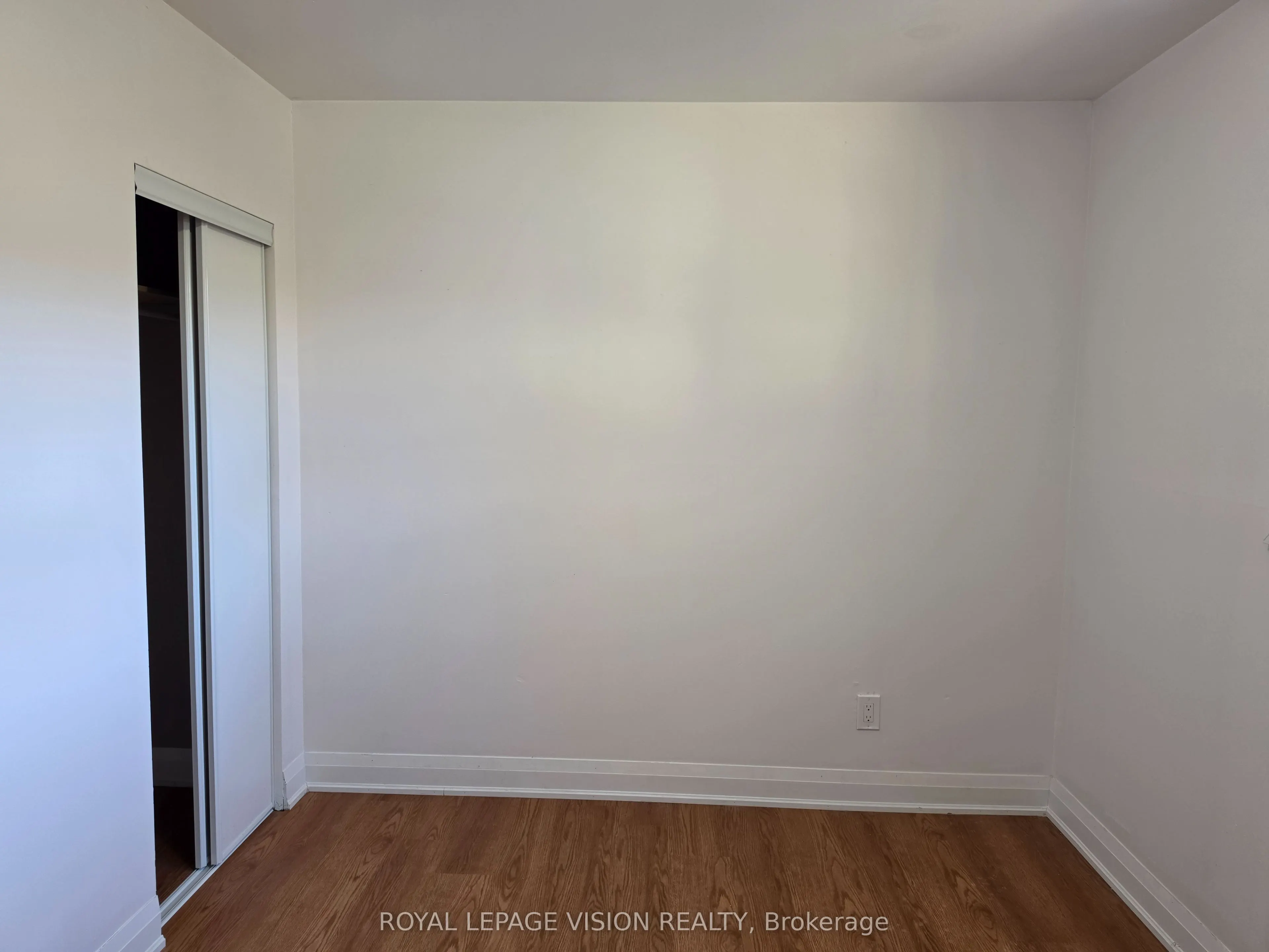 706 Leaside Street #Upper