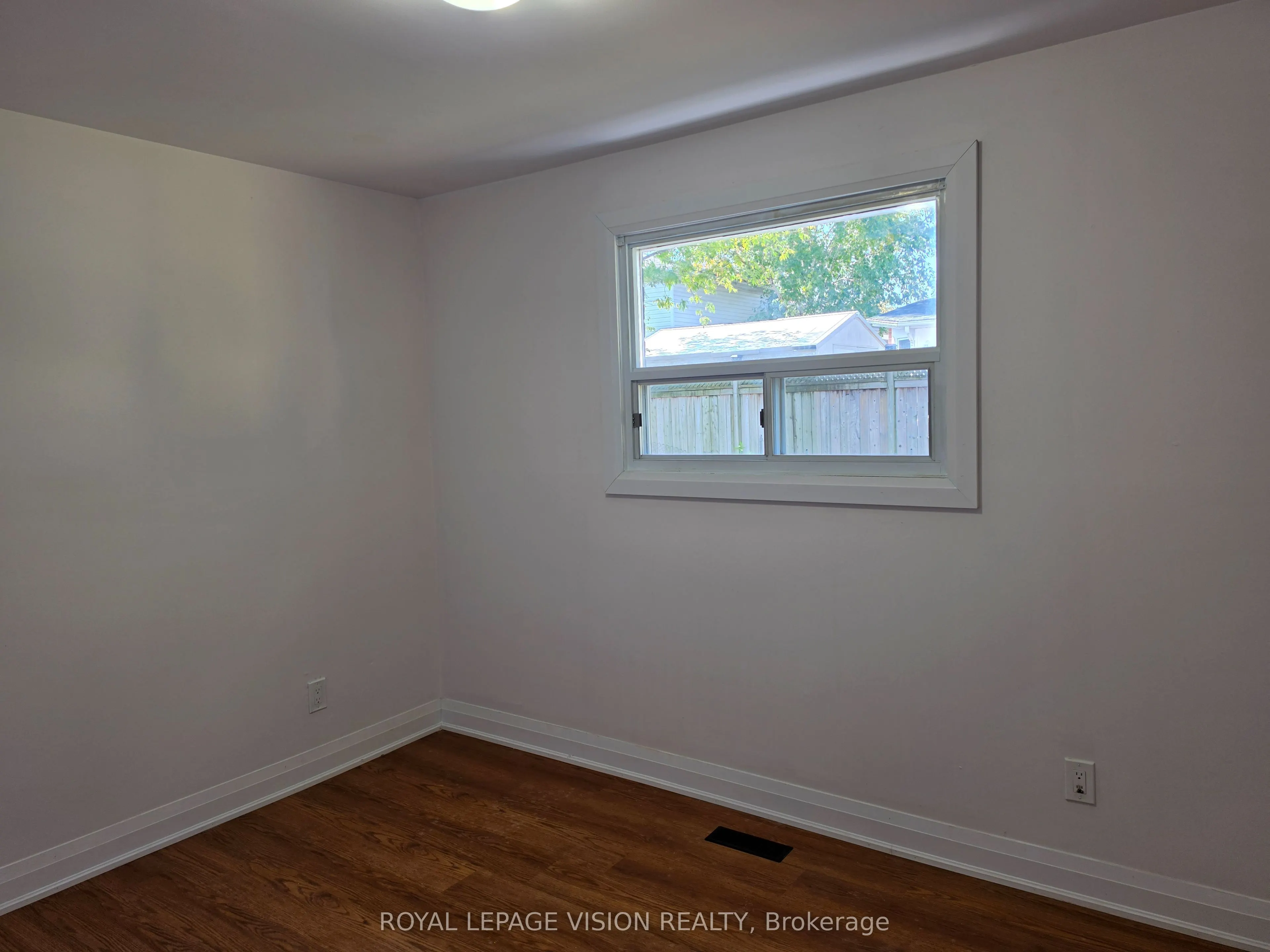 706 Leaside Street #Upper