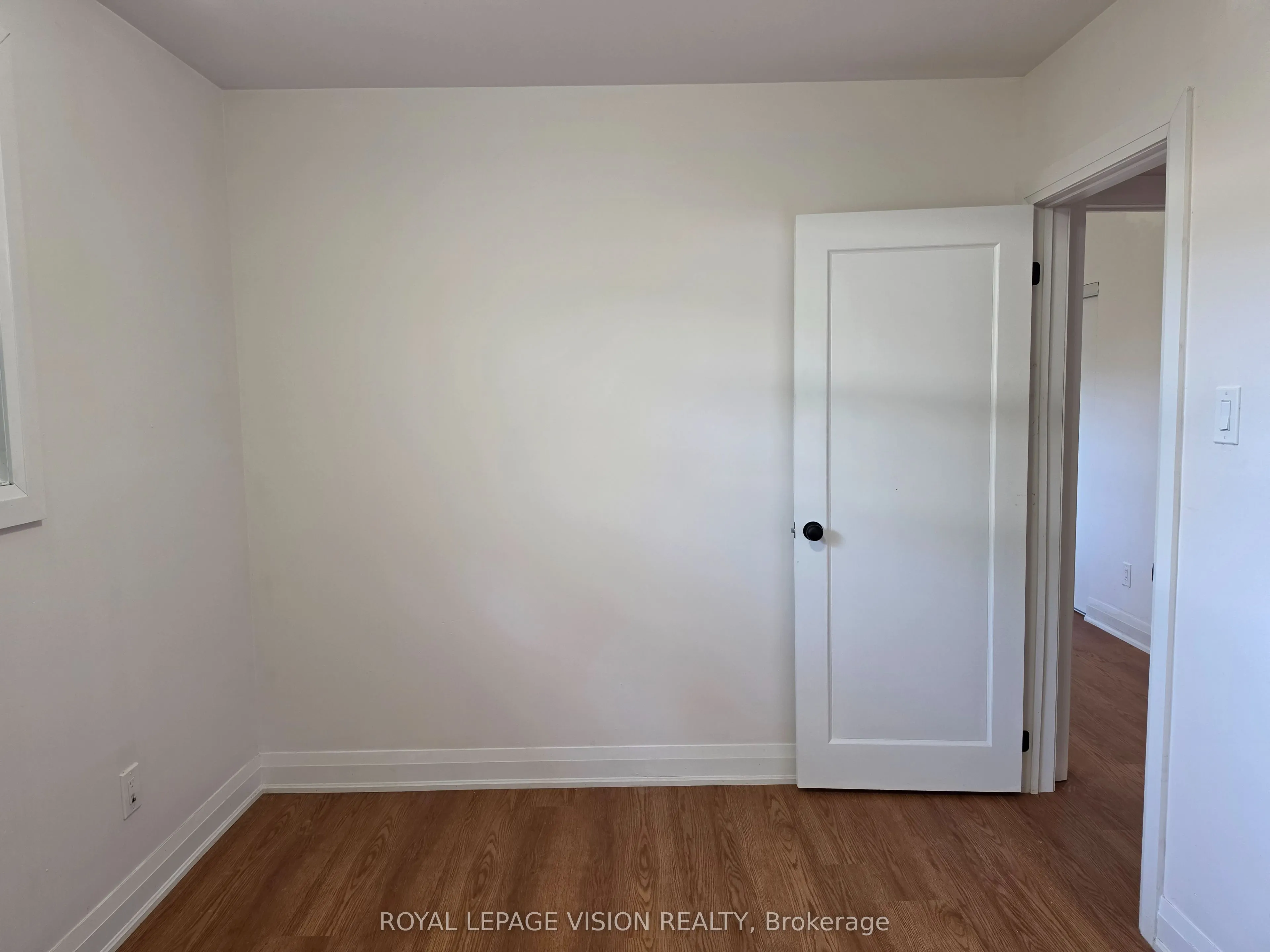 706 Leaside Street #Upper
