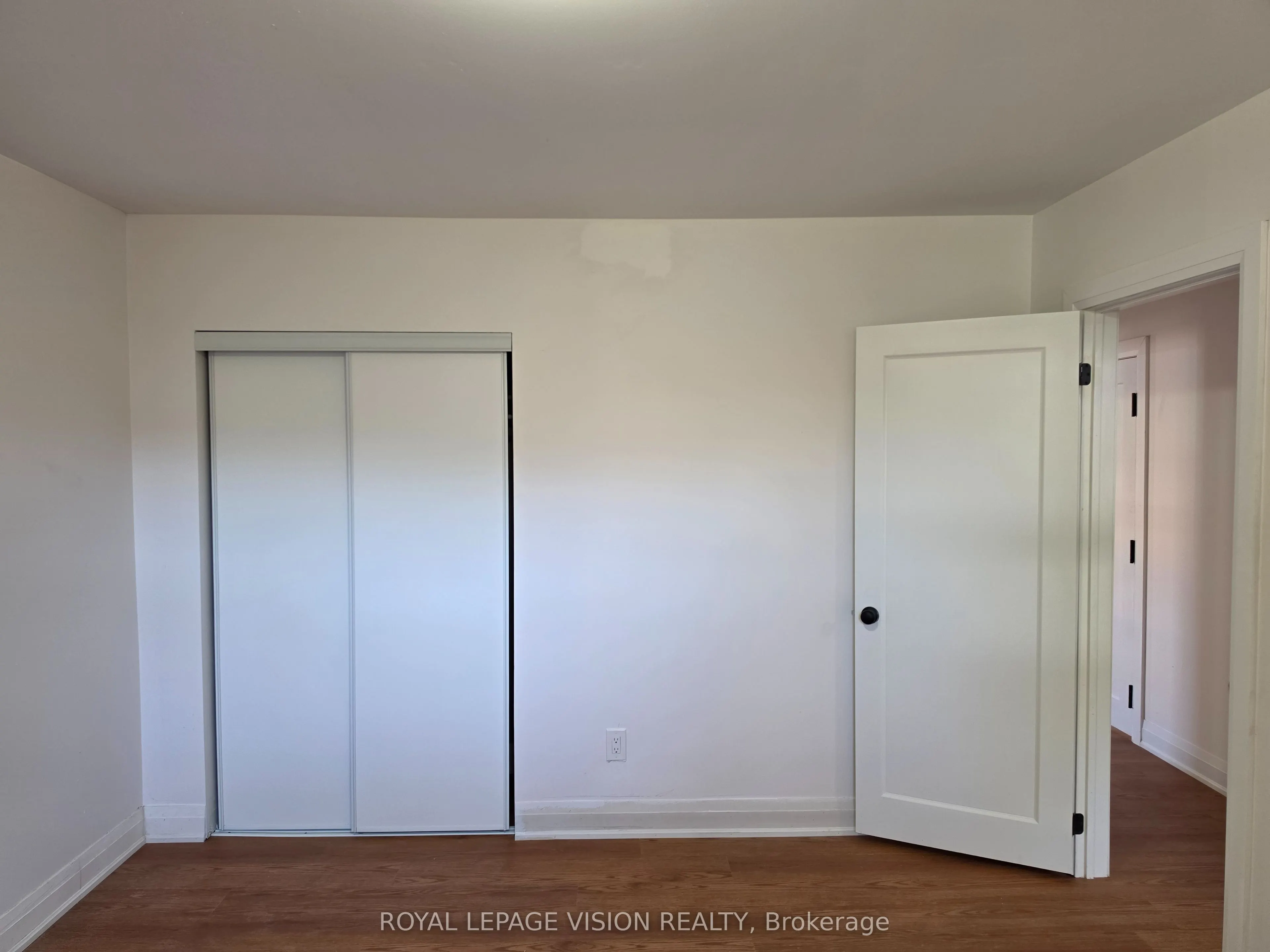 706 Leaside Street #Upper