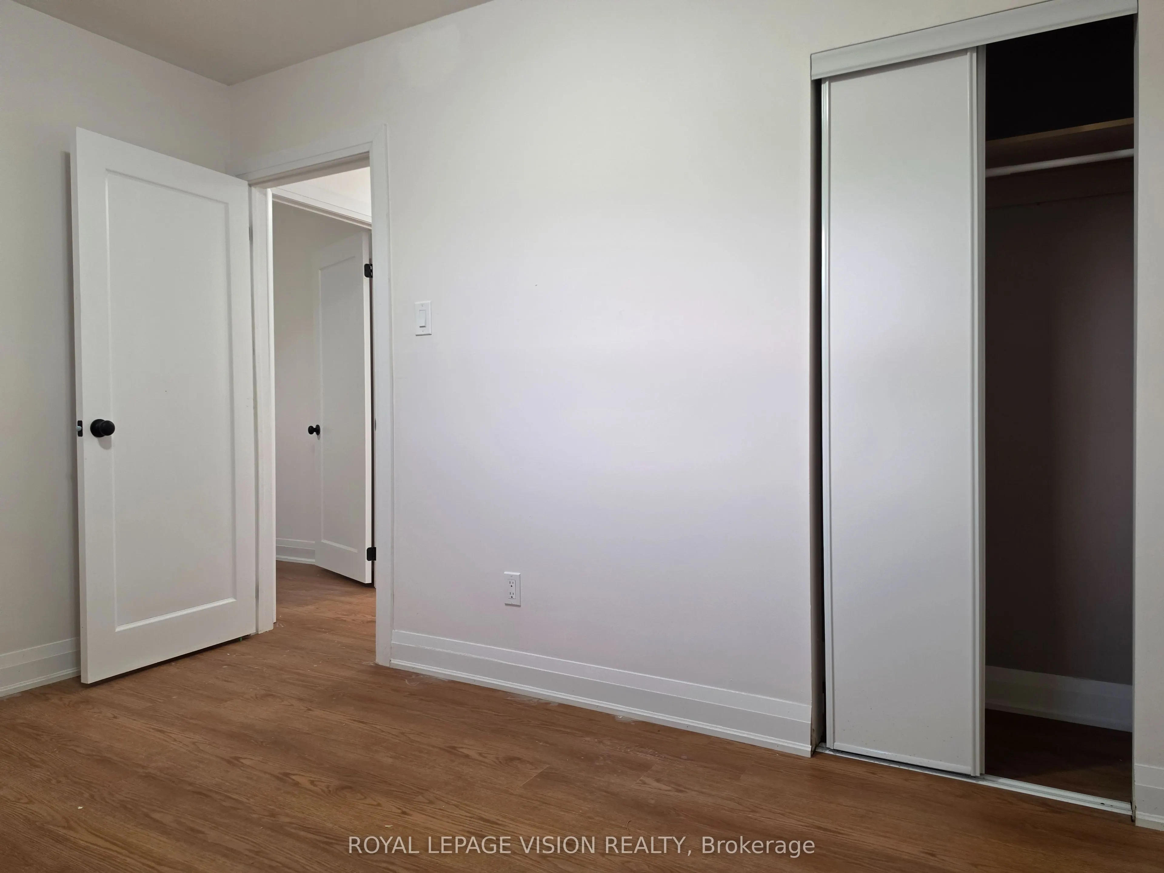 706 Leaside Street #Upper