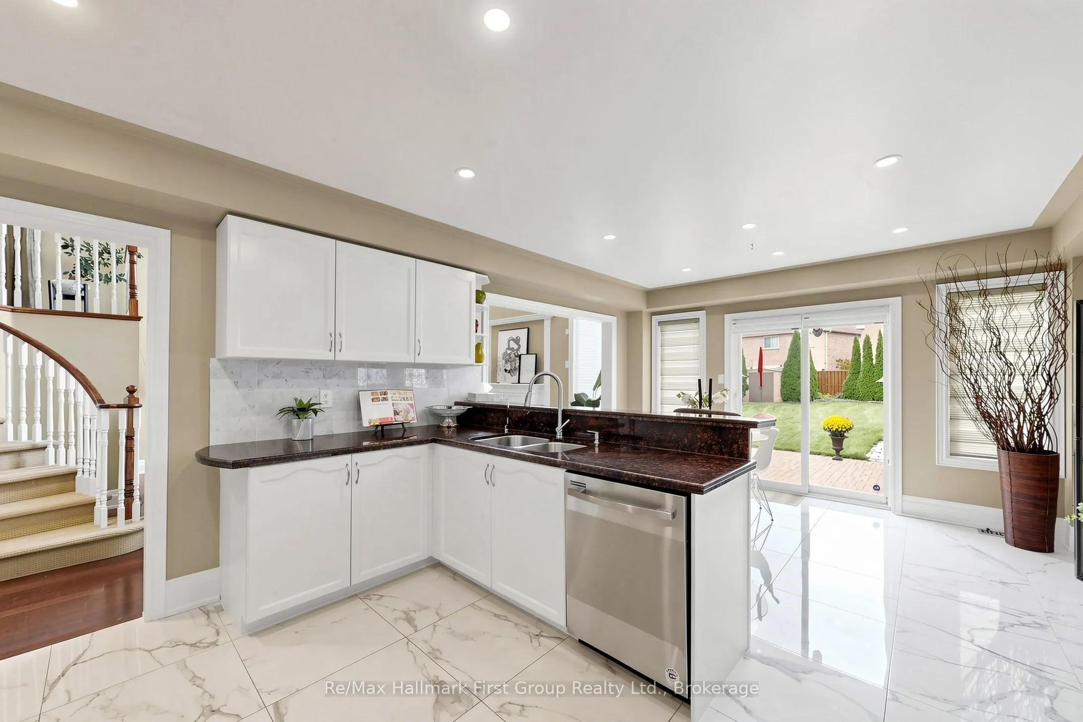 3271 Country Lane