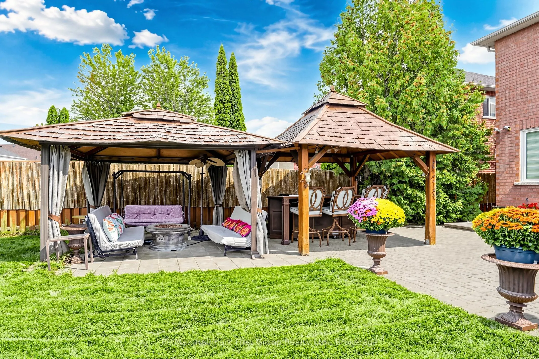 3271 Country Lane