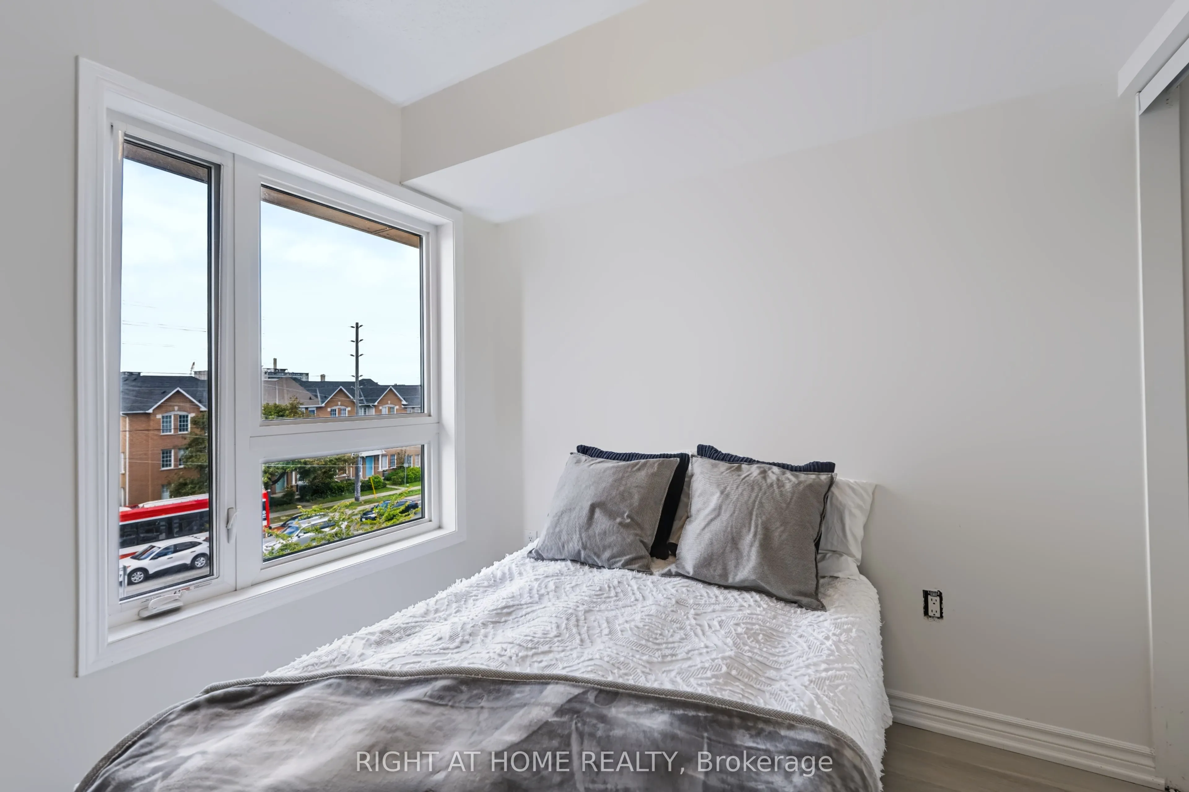 2789 Eglinton Avenue E #429