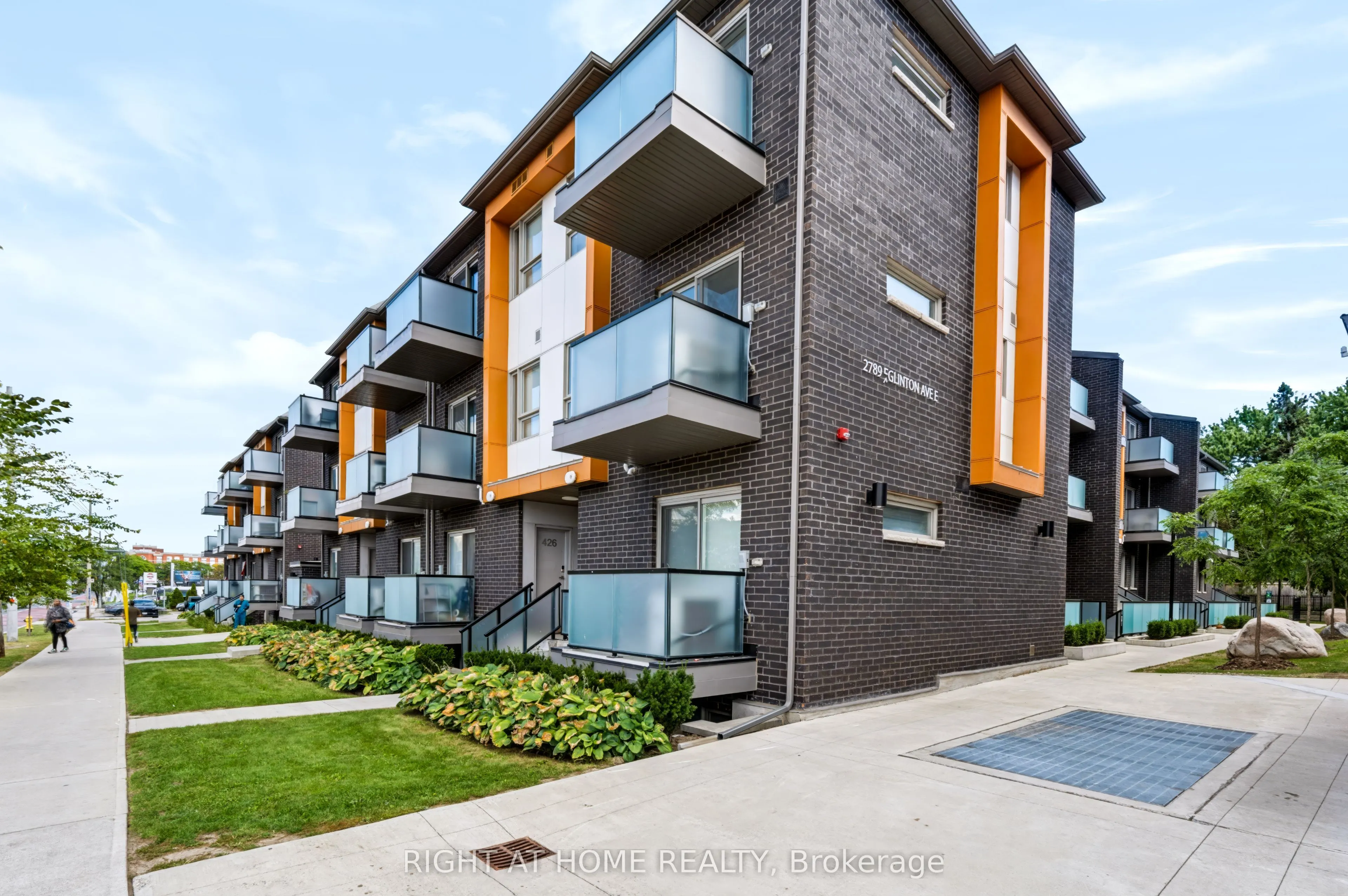 2789 Eglinton Avenue E #429