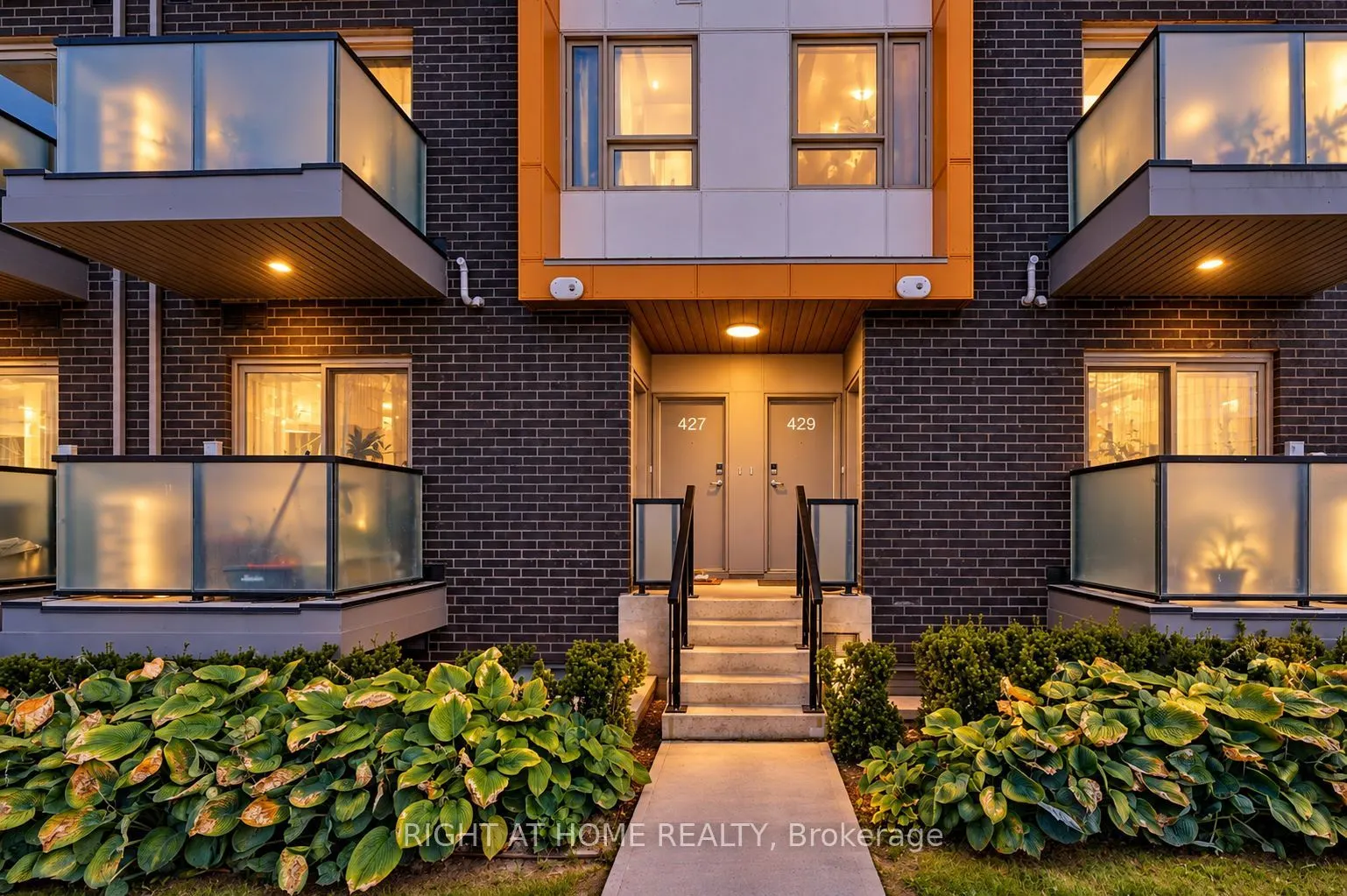 2789 Eglinton Avenue E #429