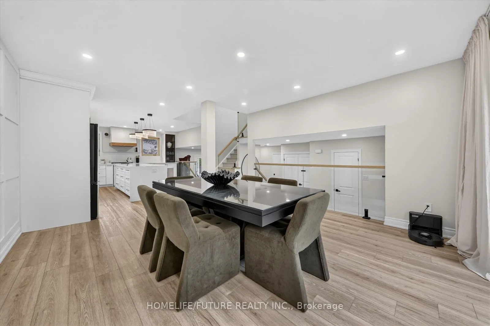 7 Toms Court