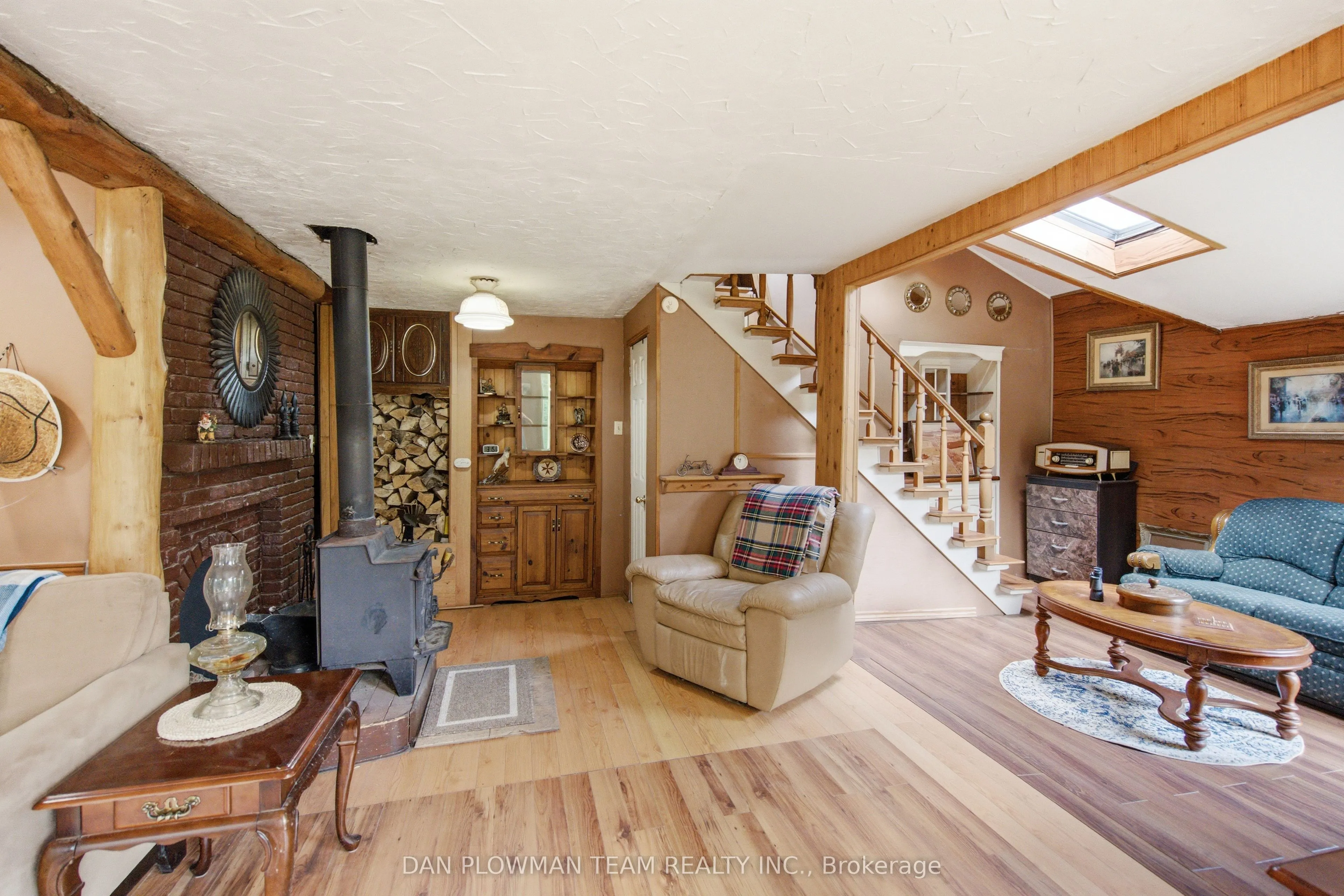6458 Gibbs Road