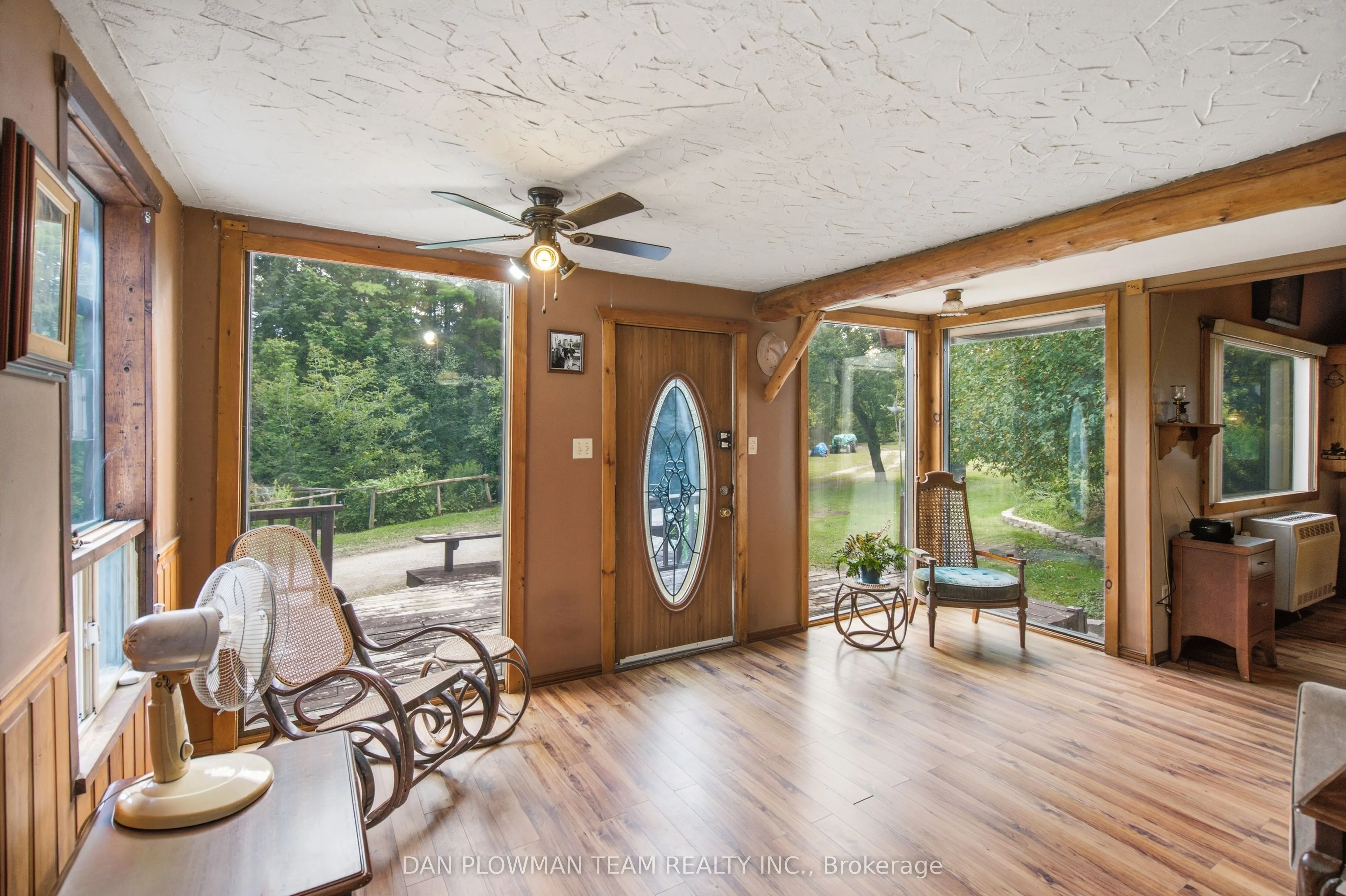 6458 Gibbs Road