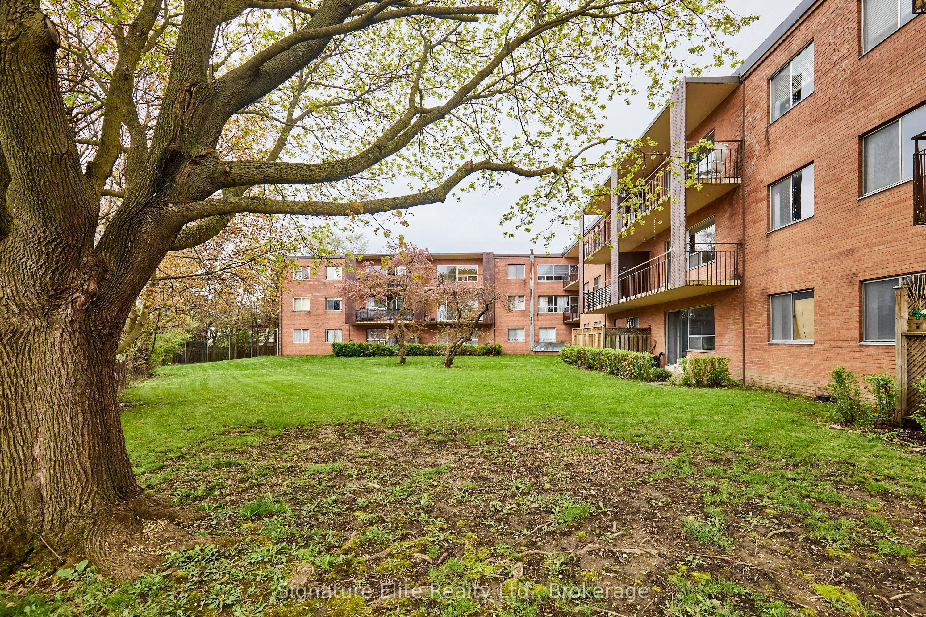 71 Guildwood Parkway #324
