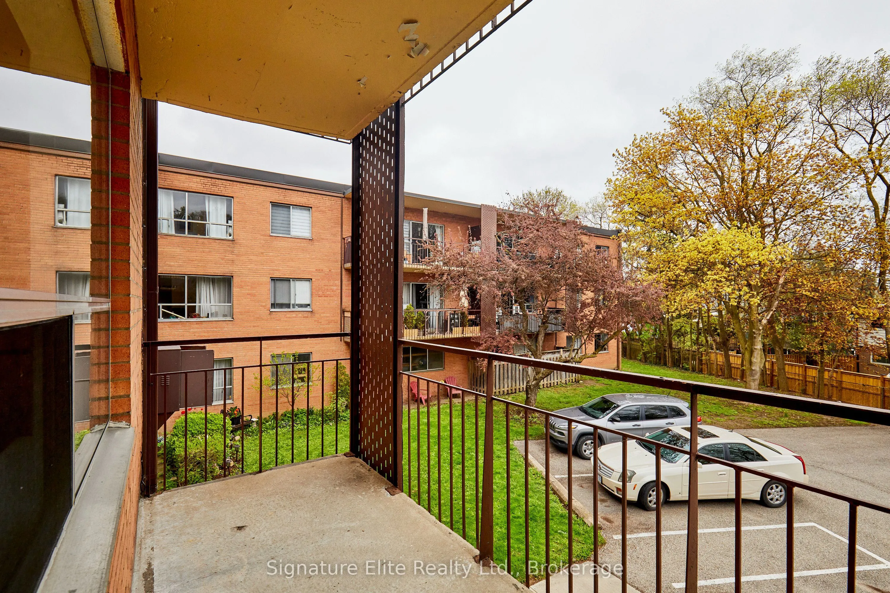 71 Guildwood Parkway #324