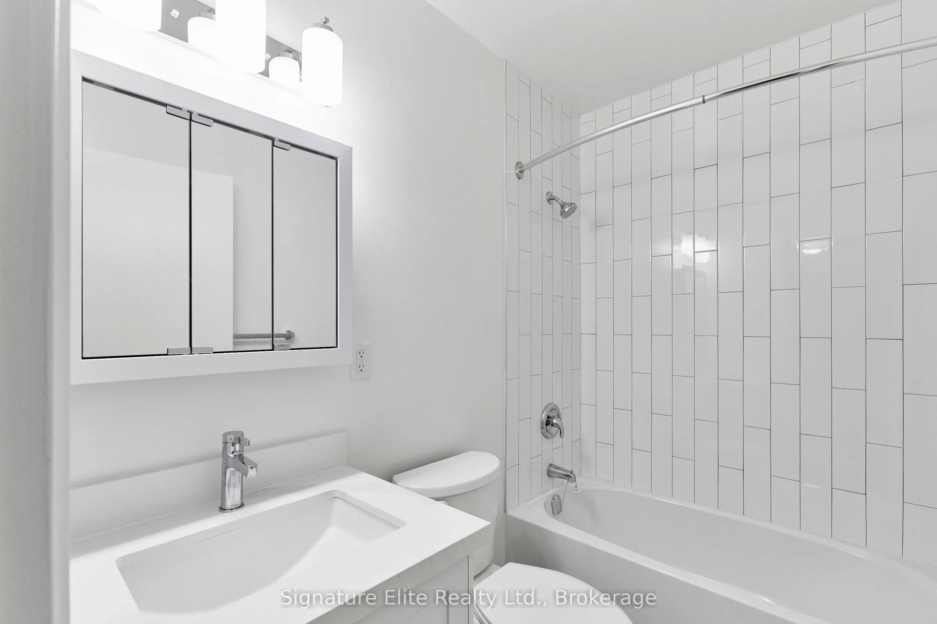 71 Guildwood Parkway #324