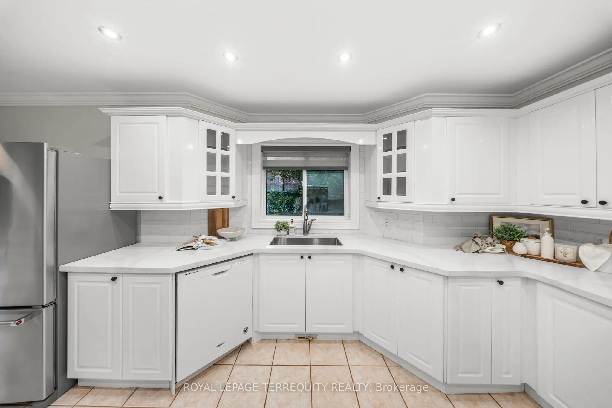 611 Capilano Crescent