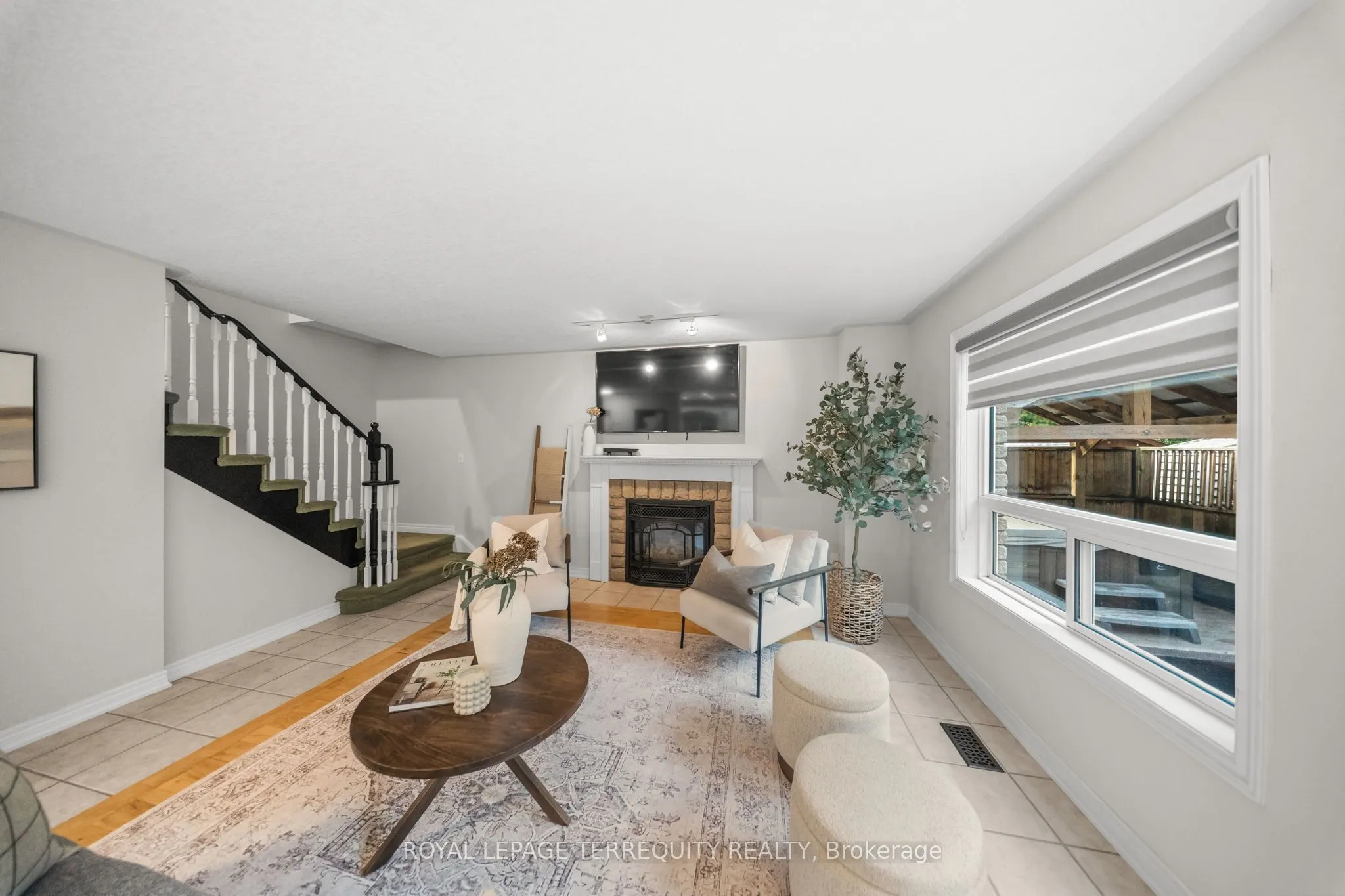 611 Capilano Crescent