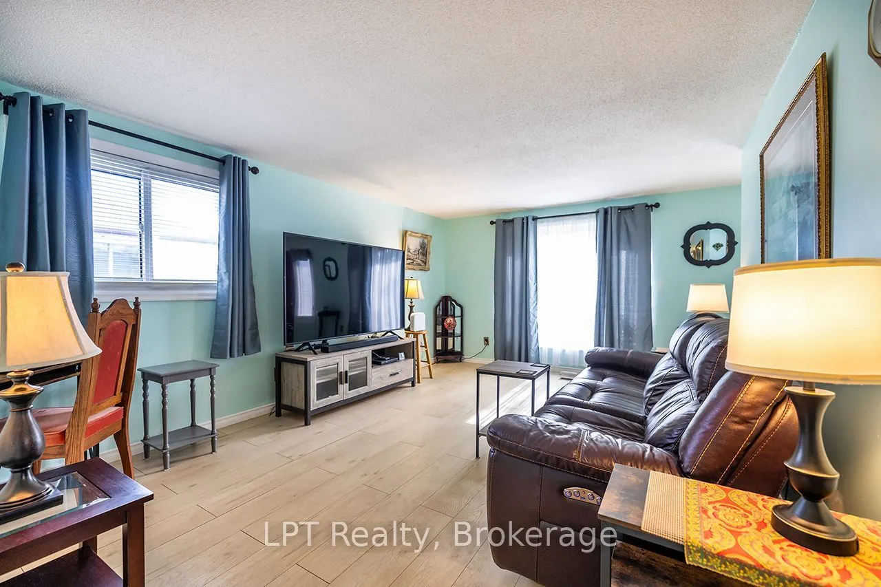 745 Grandview Drive