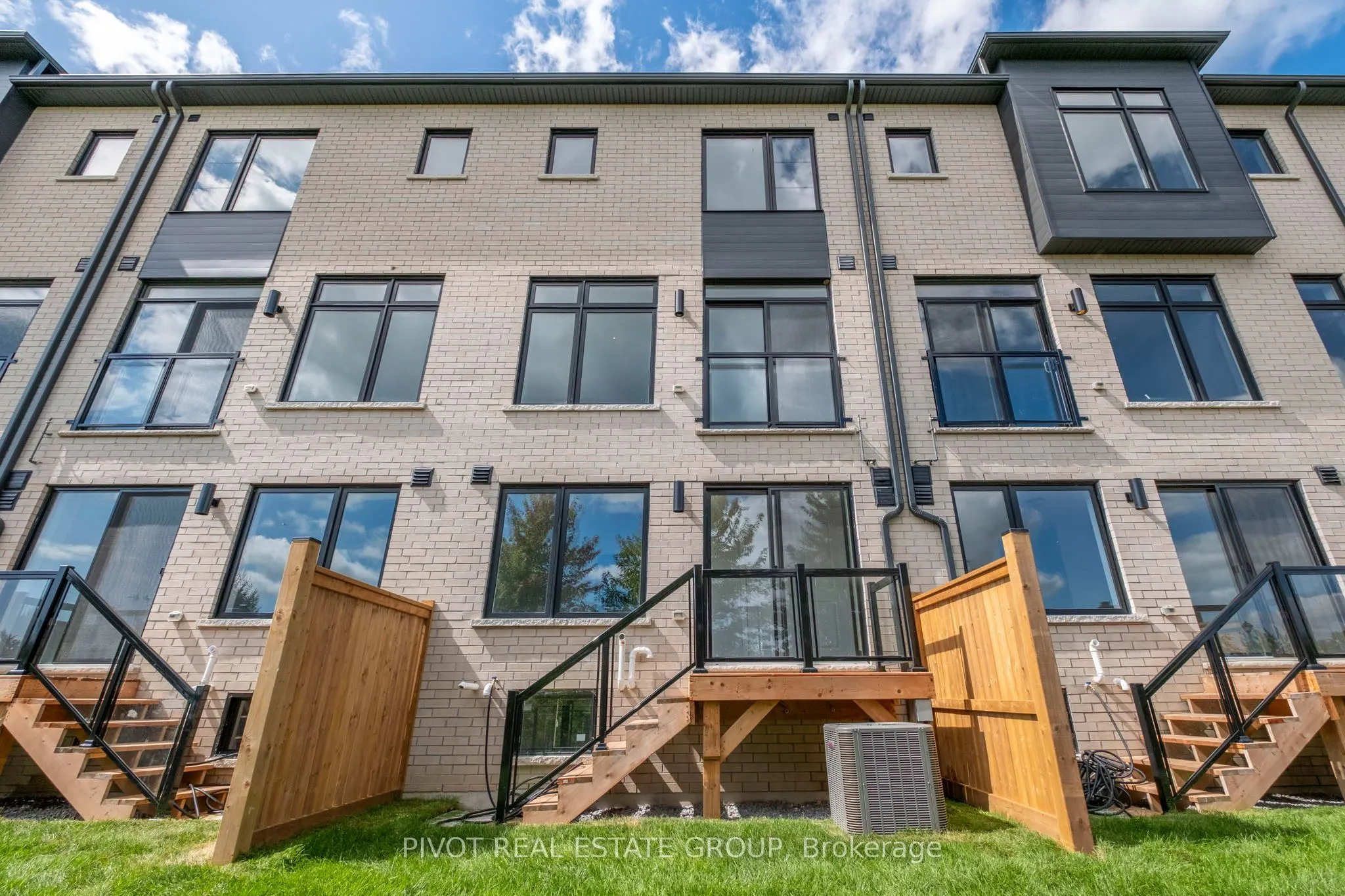 26 Observatory Way