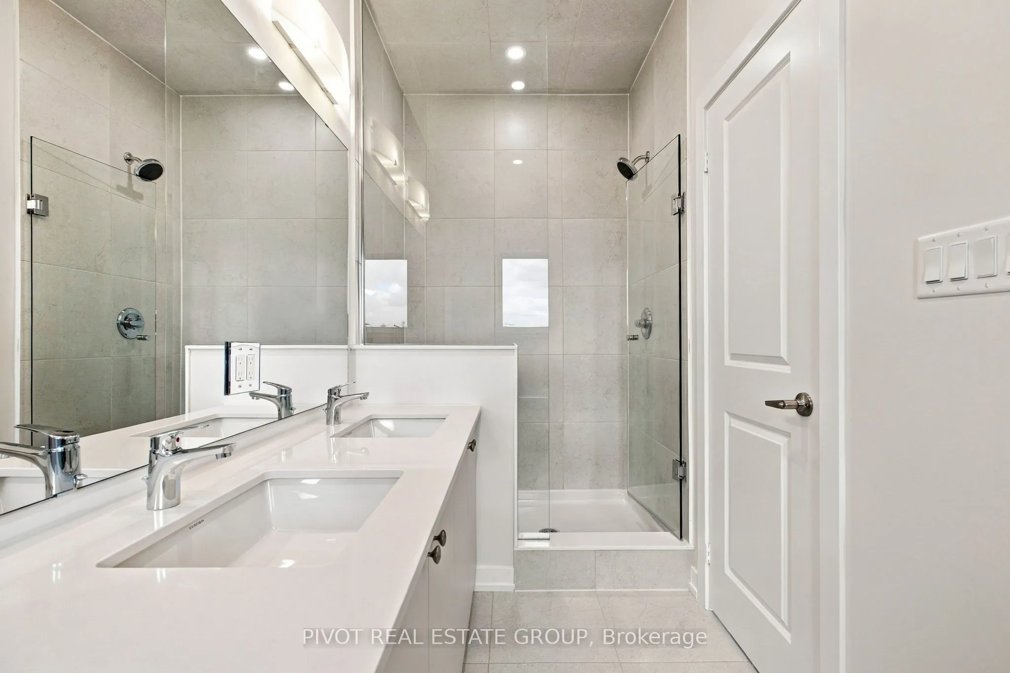 26 Observatory Way