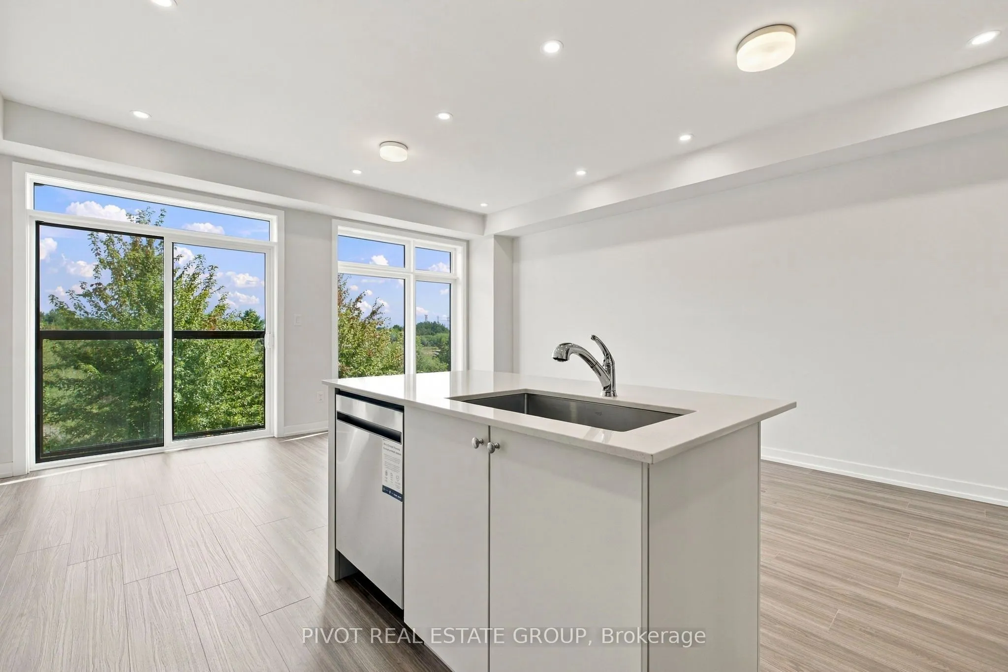 26 Observatory Way