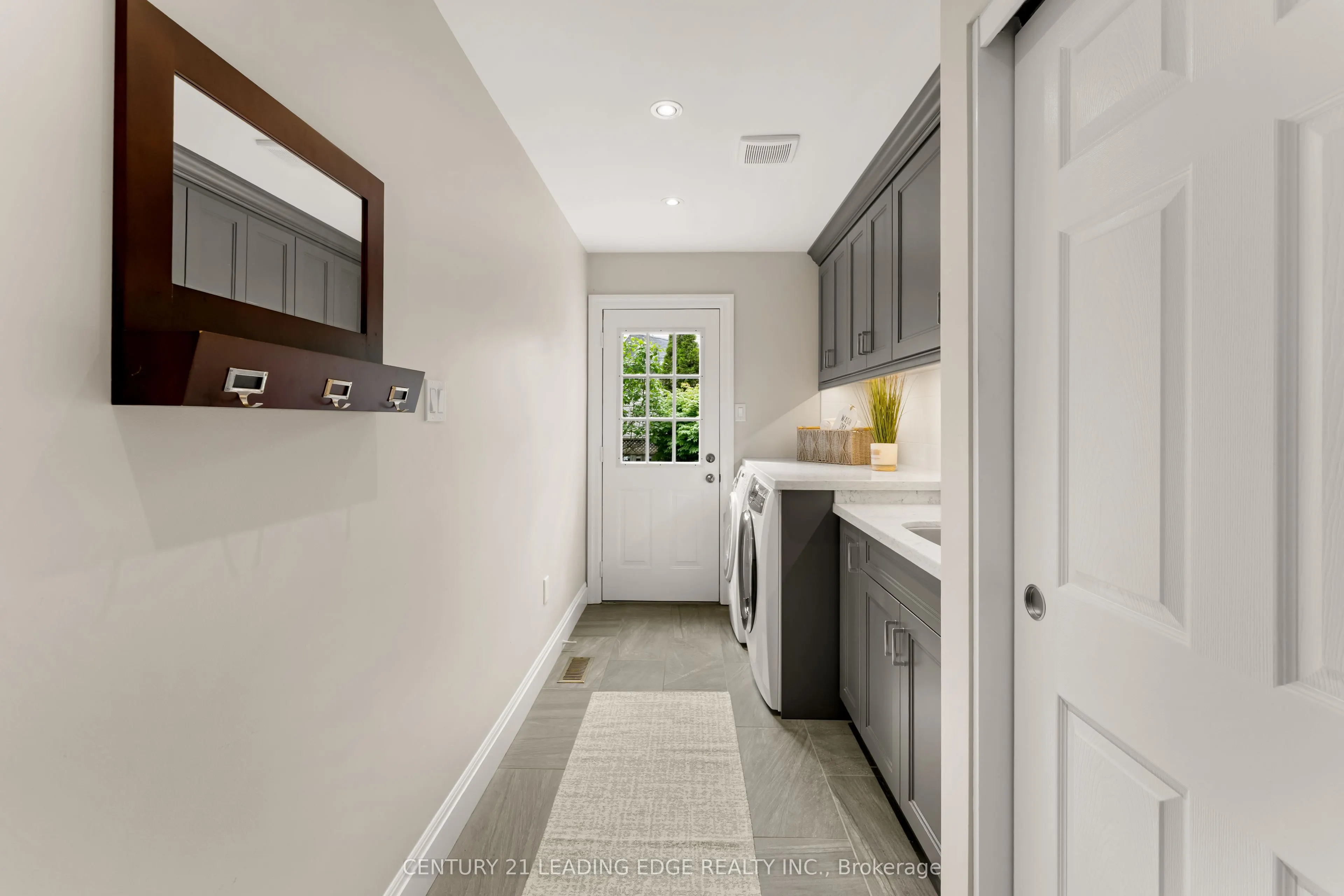 67 Hoile Drive