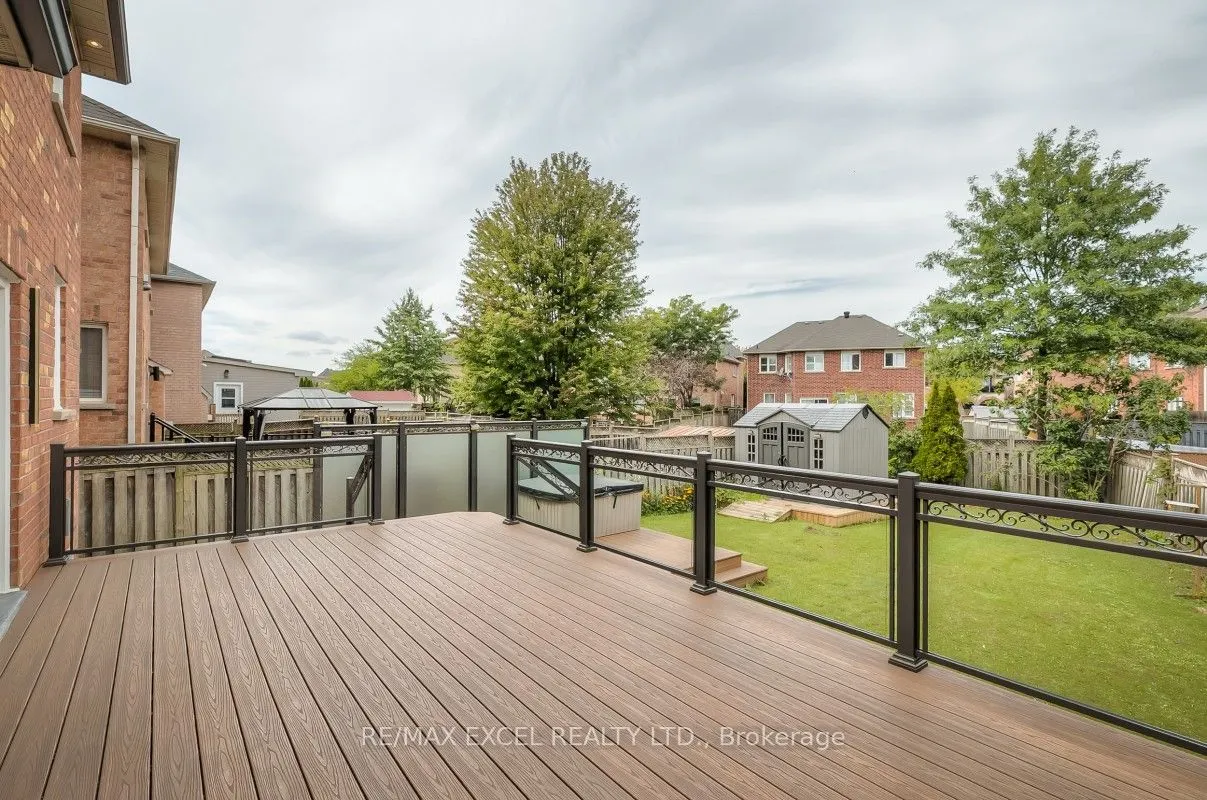 32 Grapevine Circle