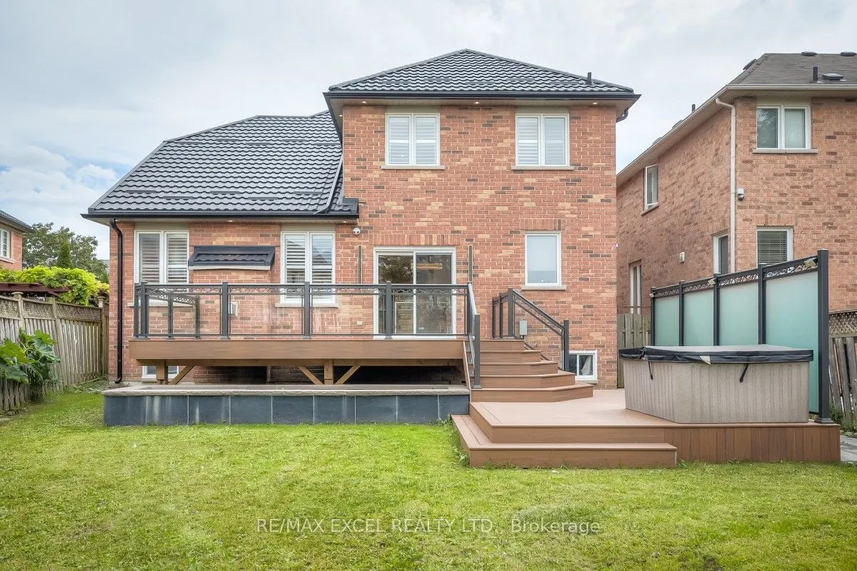 32 Grapevine Circle