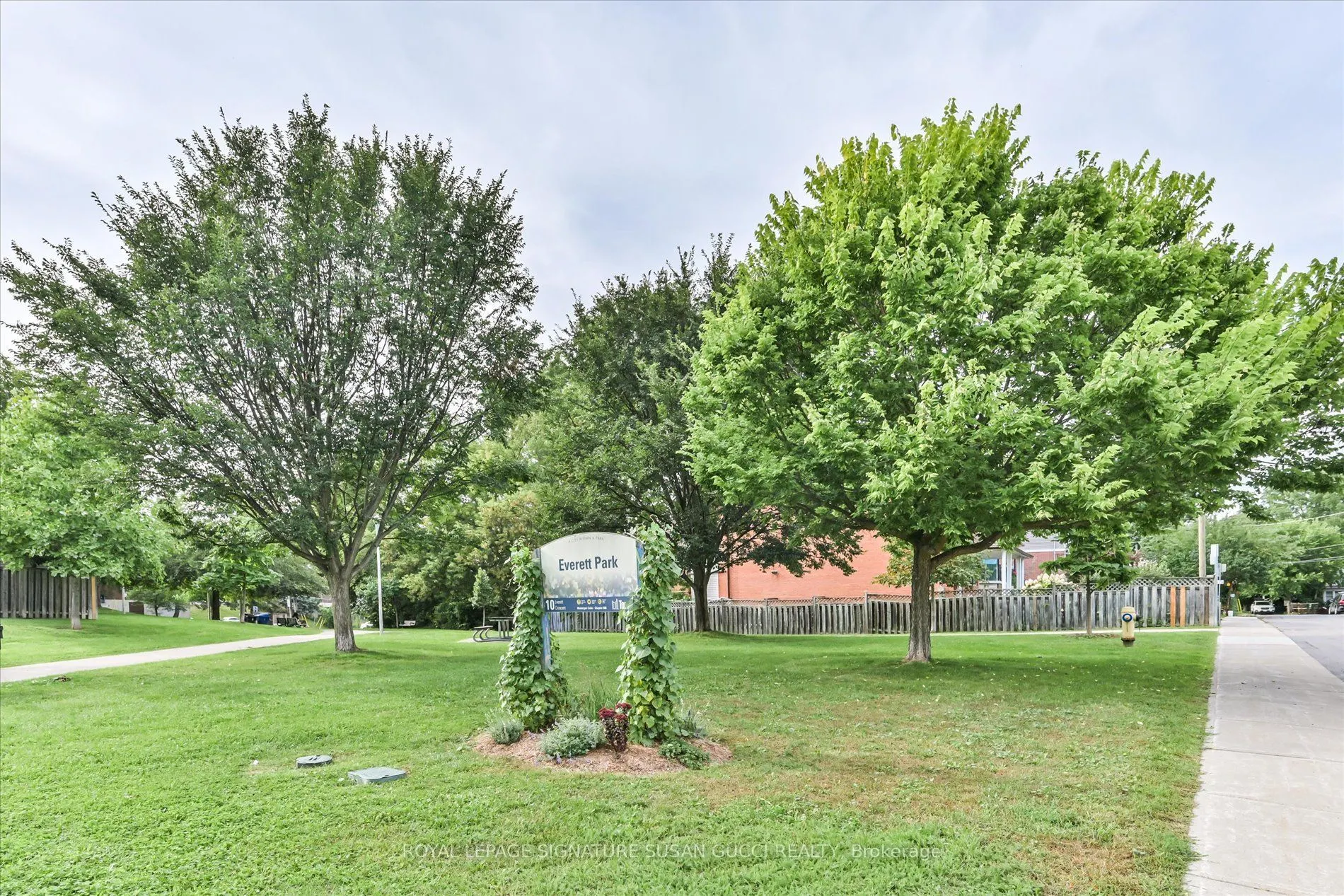 7A Everett Crescent