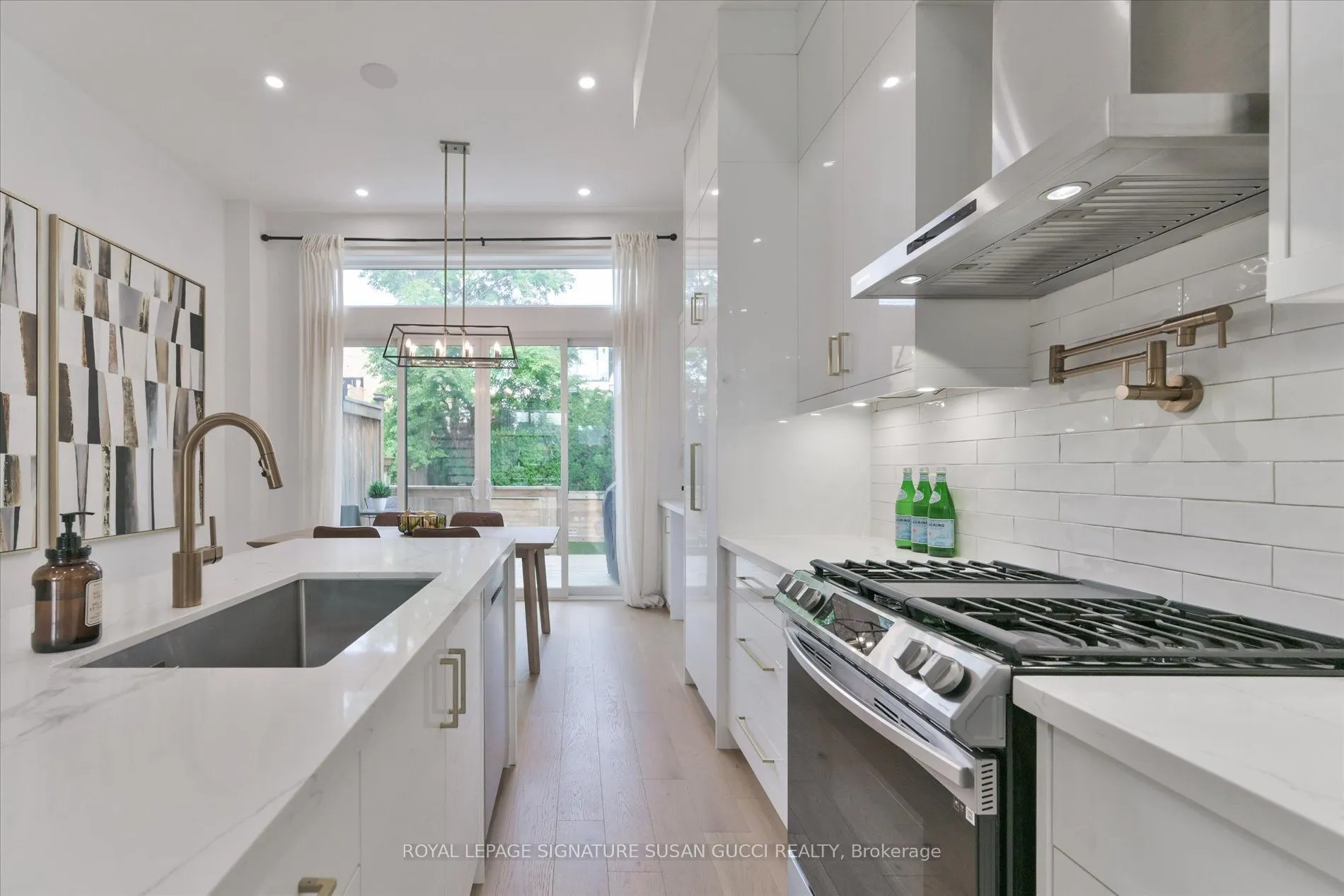 7A Everett Crescent