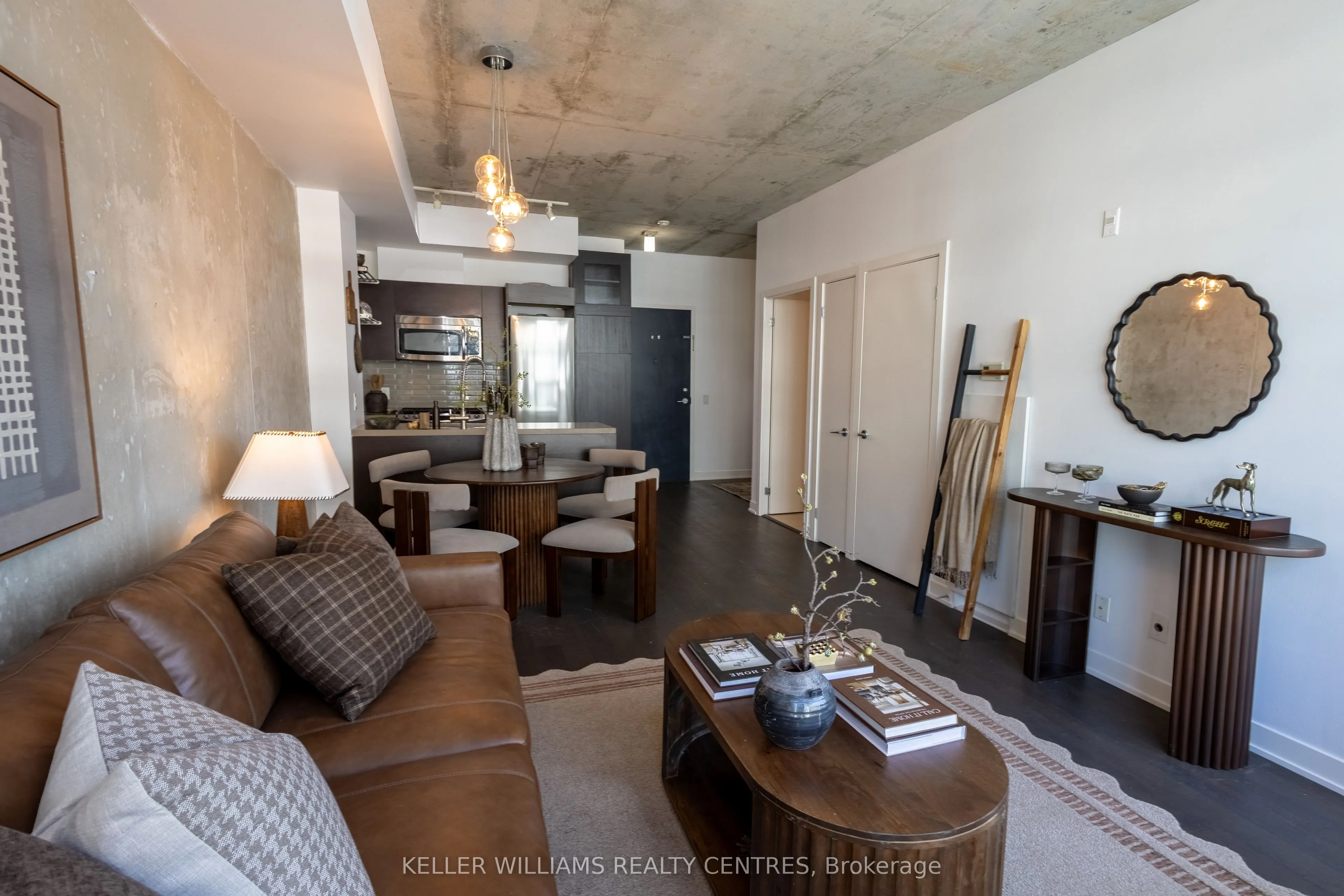 1201 Dundas Street E #806
