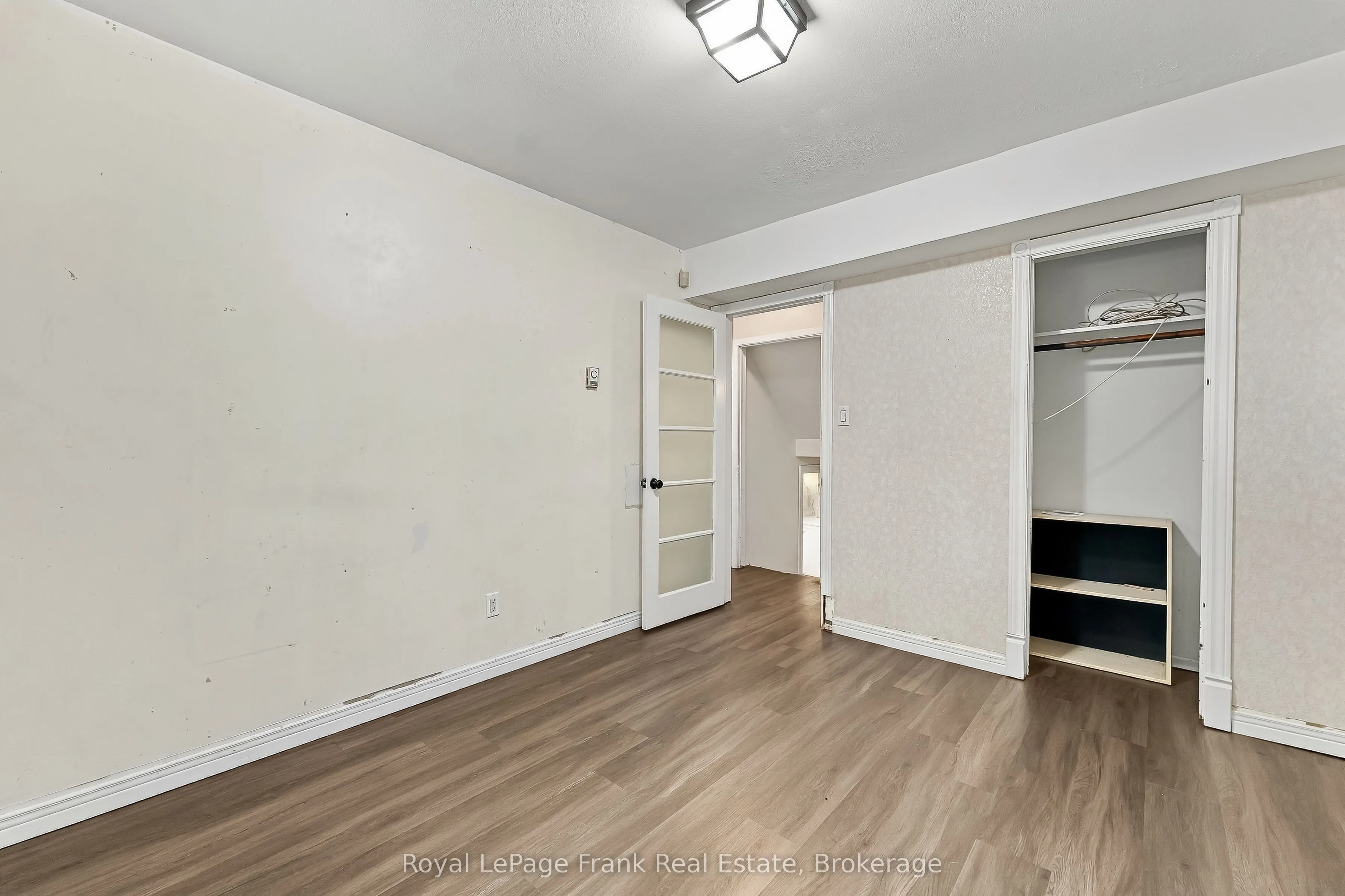 1317 Park Road S