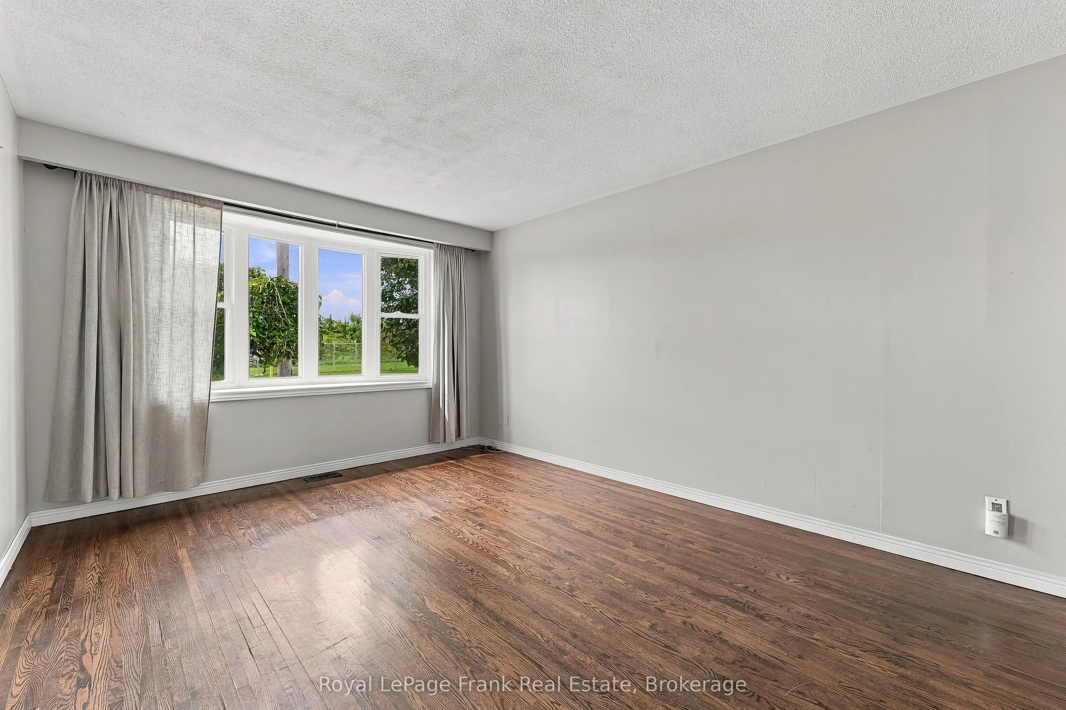 1317 Park Road S