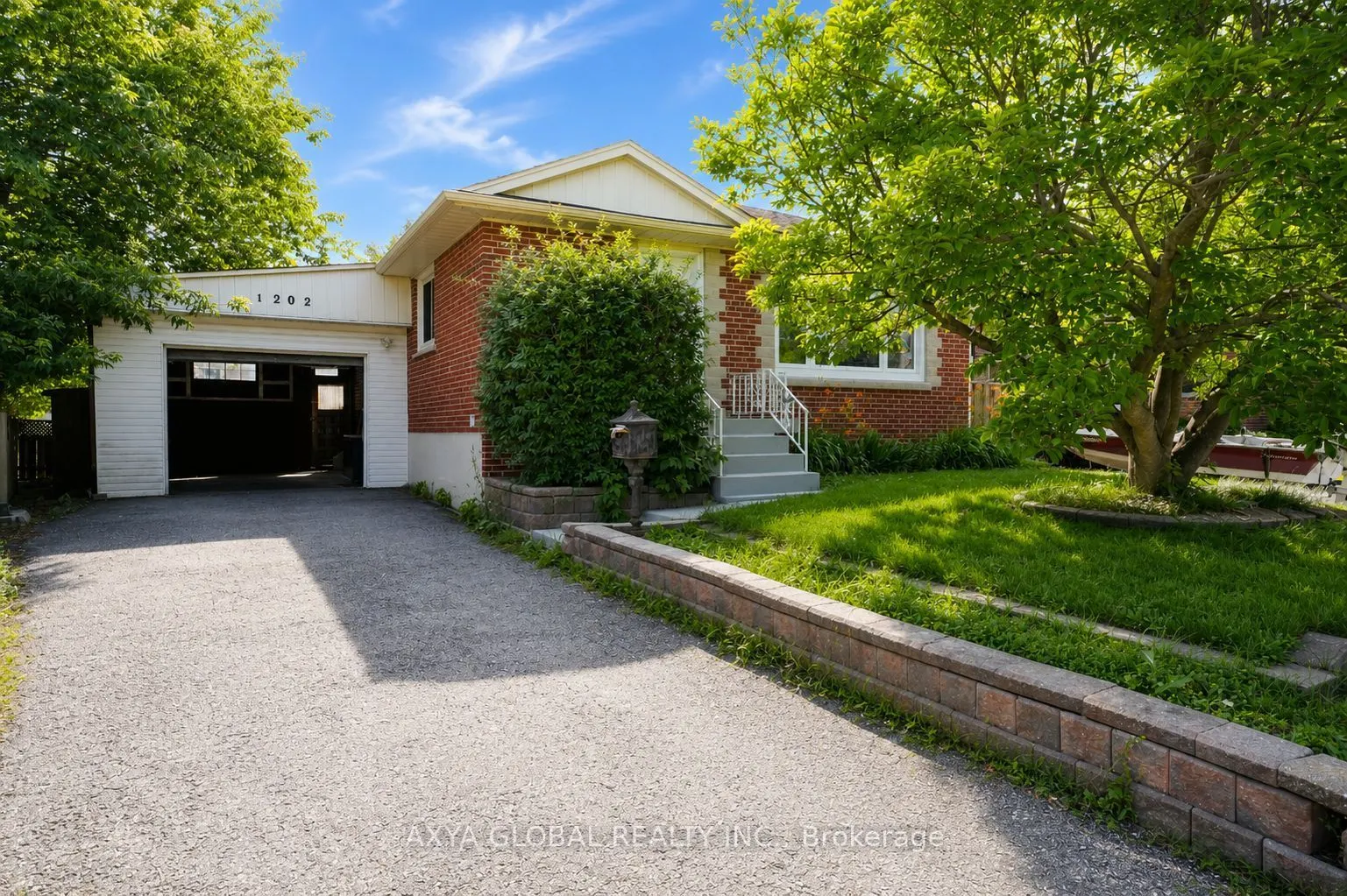 1202 Sun Valley Court W