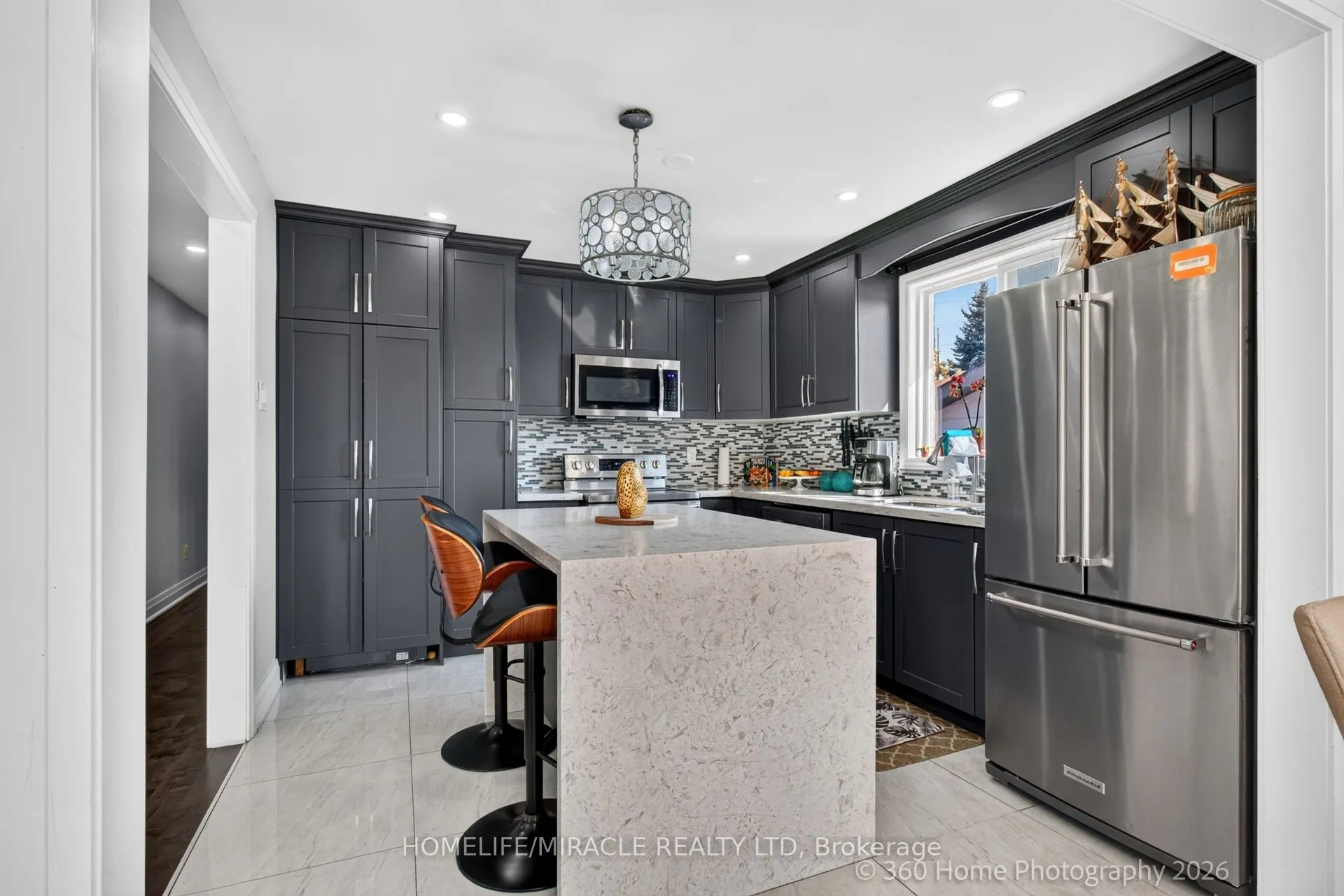 696 Sheppard Avenue