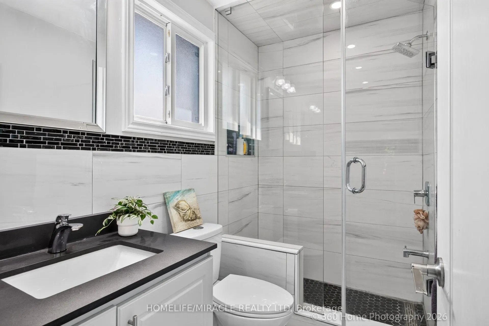 696 Sheppard Avenue